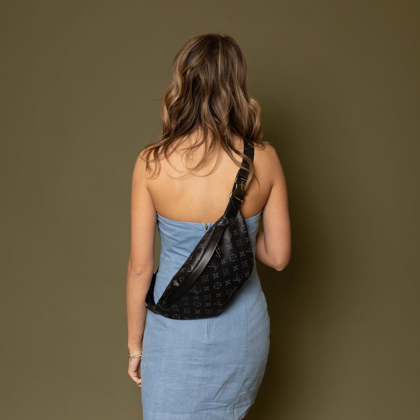 Discovery Bumbag PM, Monogram Shadow 9684