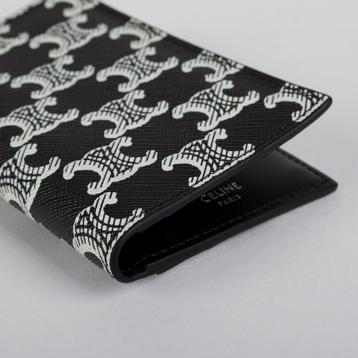 Vertical Card Holder Triomphe Canvas Black Silver