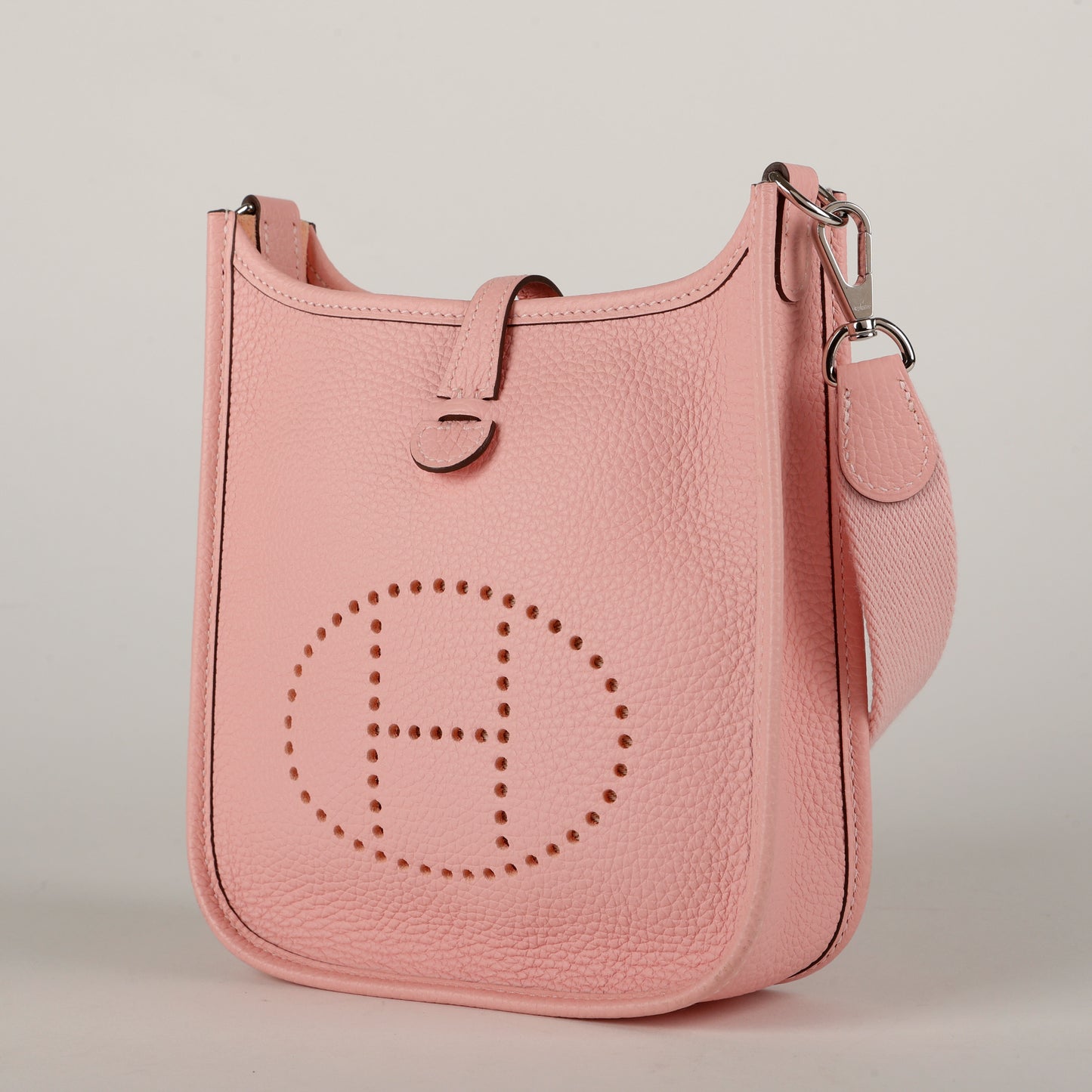 Evelyne TPM, Rose Sakura Clemence