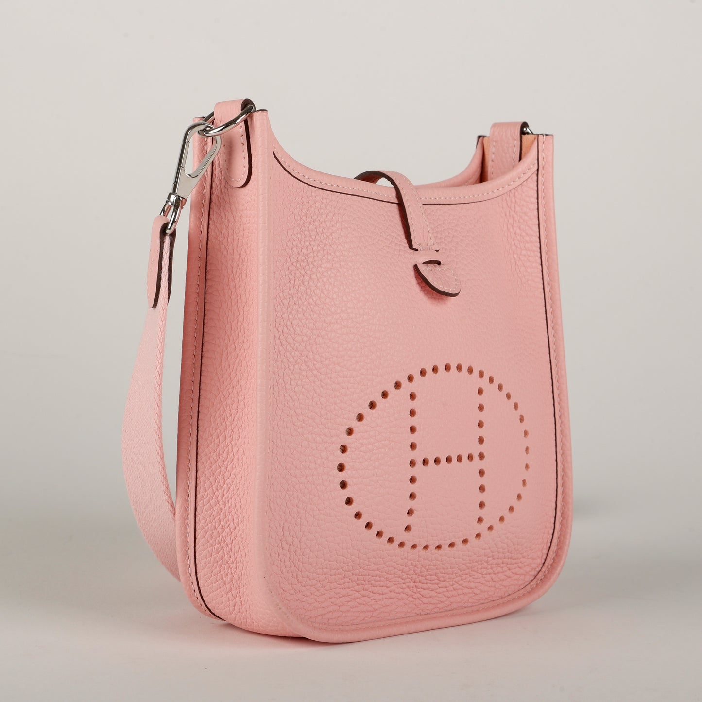 Evelyne TPM, Rose Sakura Clemence
