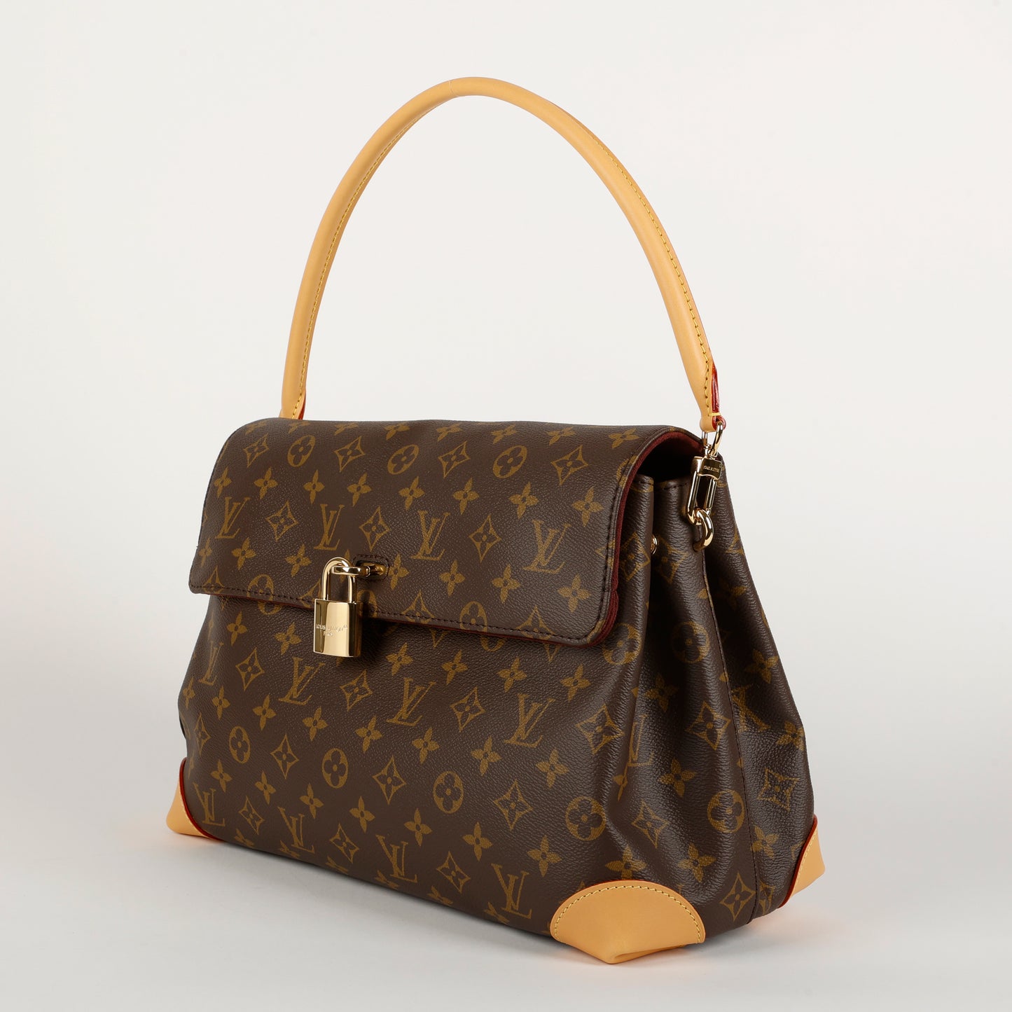 Hideaway MM, Monogram