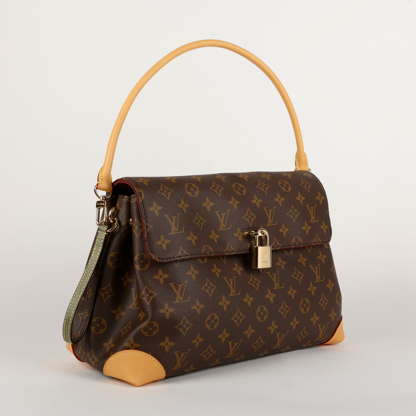Hideaway MM, Monogram