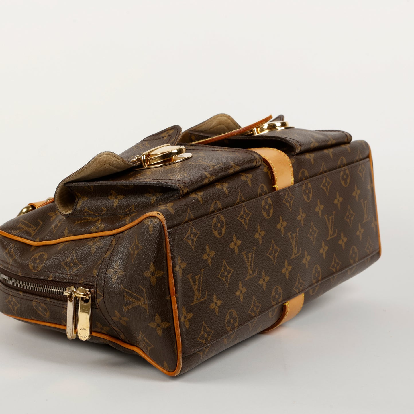 Manhattan GM, Monogram