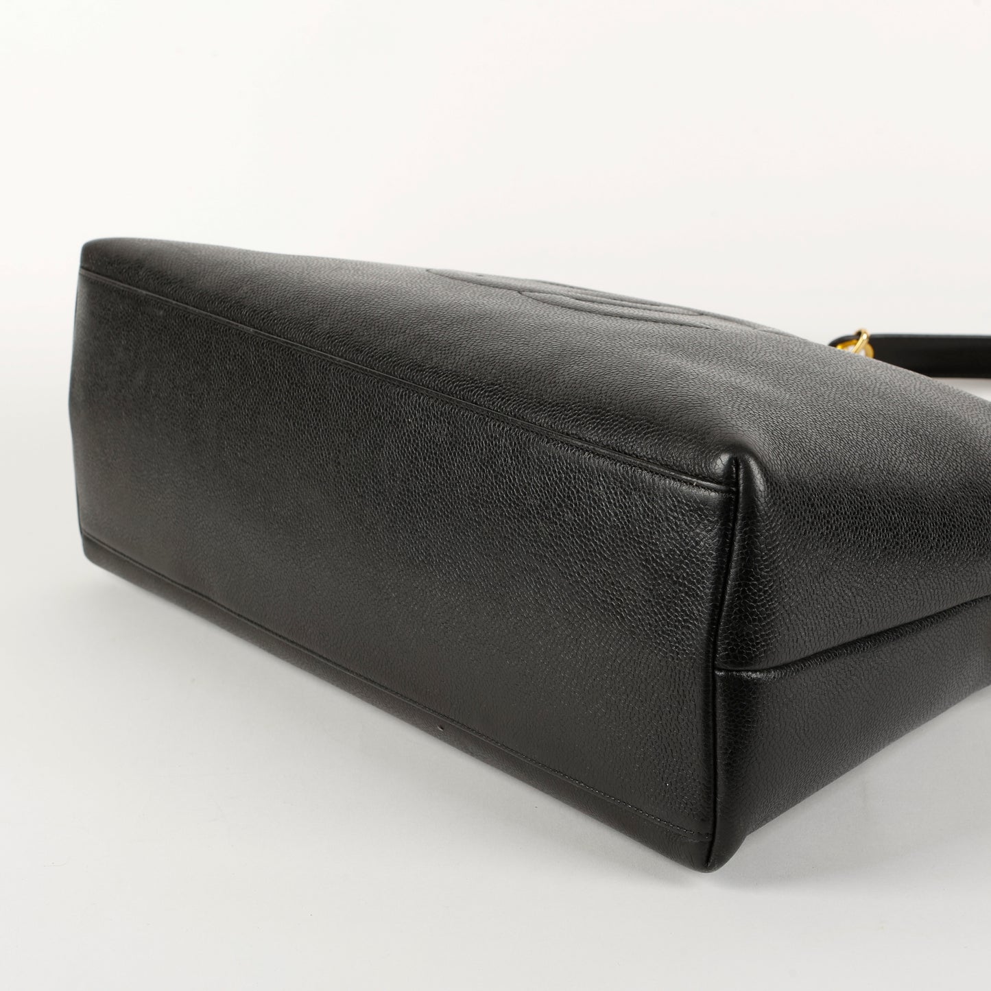 Large Vintage Timeless Zip Tote, Black Caviar