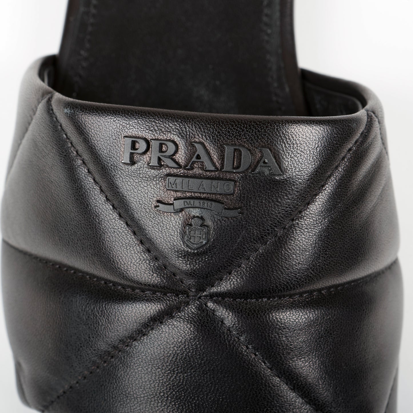 Nappa Logo Slides, Black