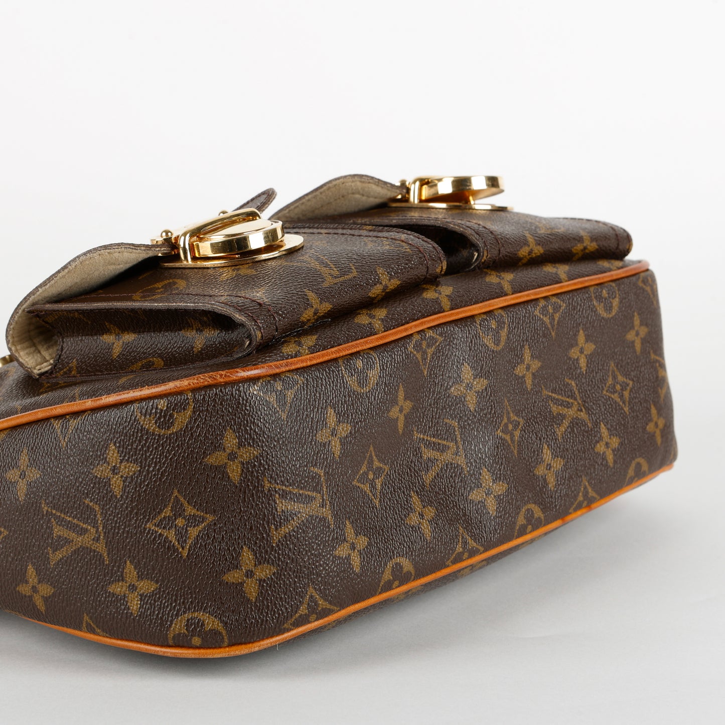 Hudson GM, Monogram