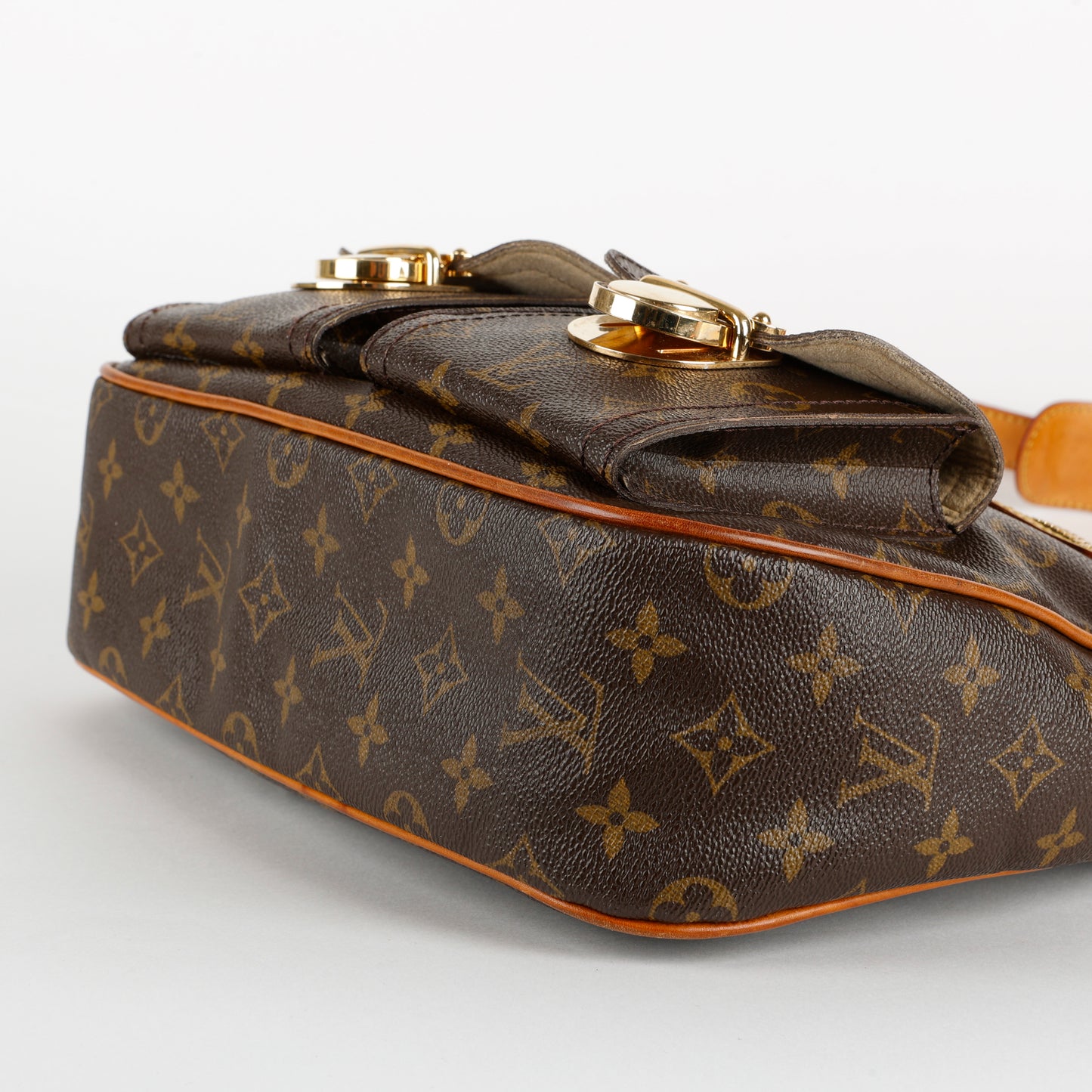 Hudson GM, Monogram