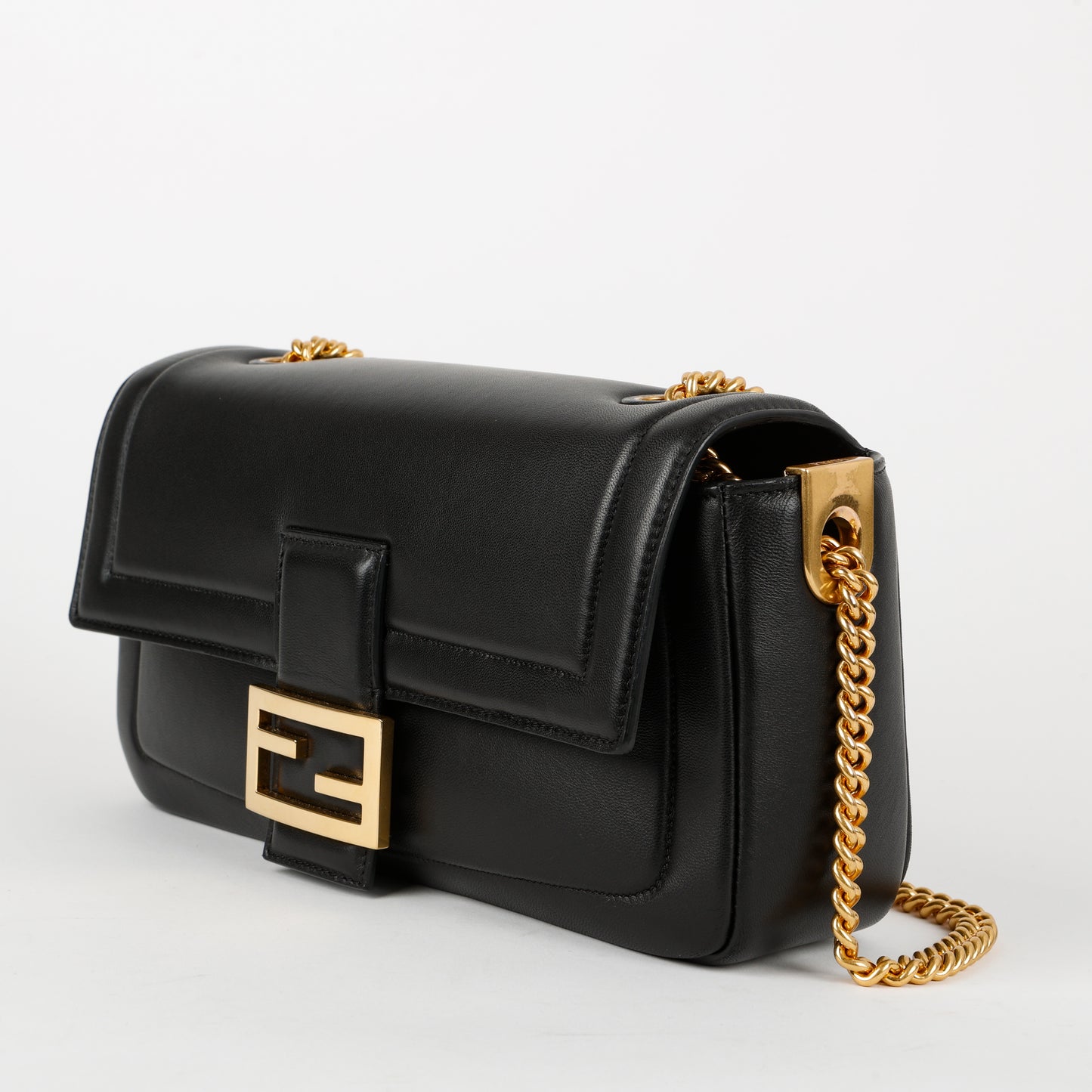 Medium Baguette Chain Bag, Black
