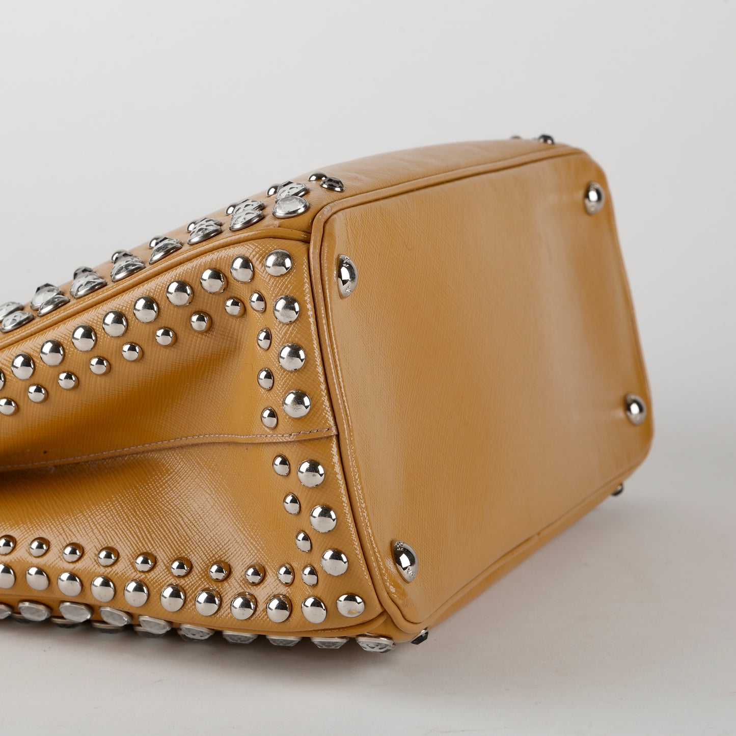 Medium Galleria, Patent Saffiano W/ Studs