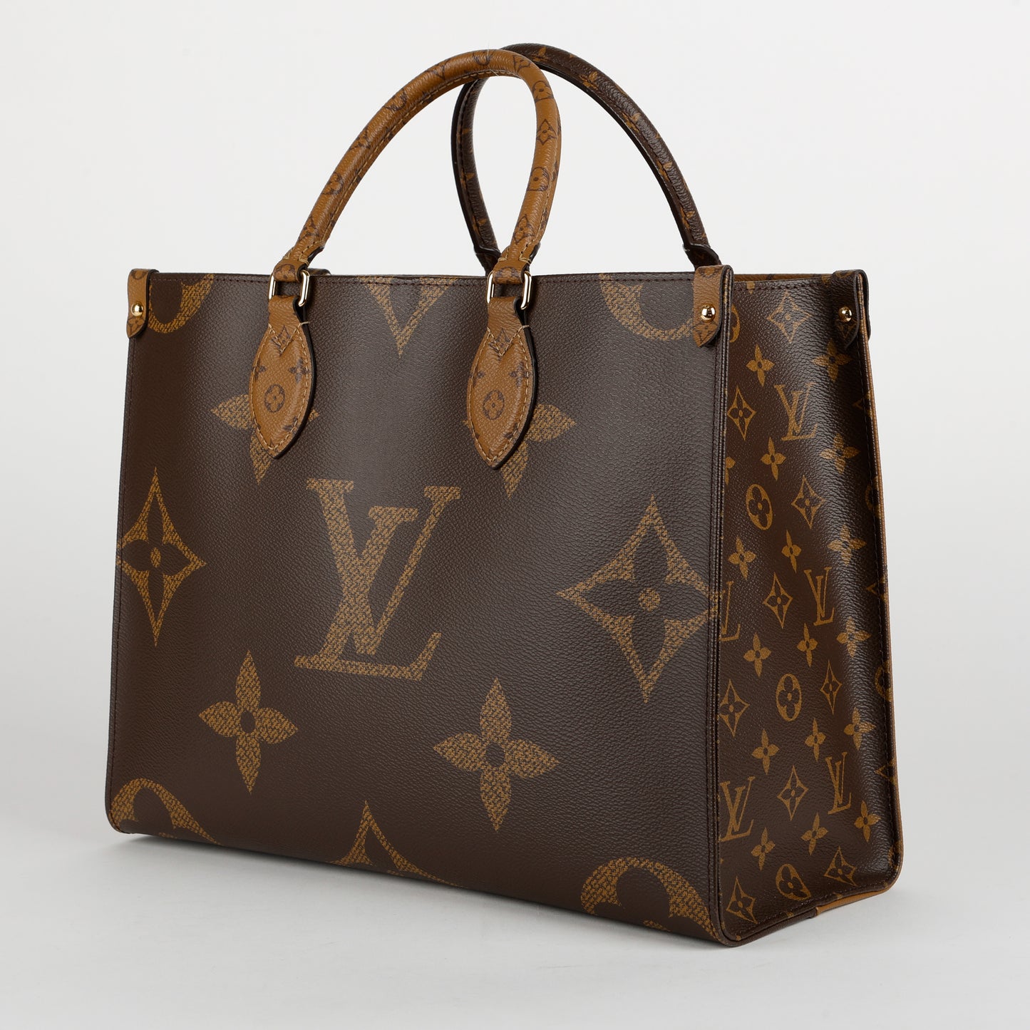 OnTheGo MM, Giant Reverse Monogram 11784