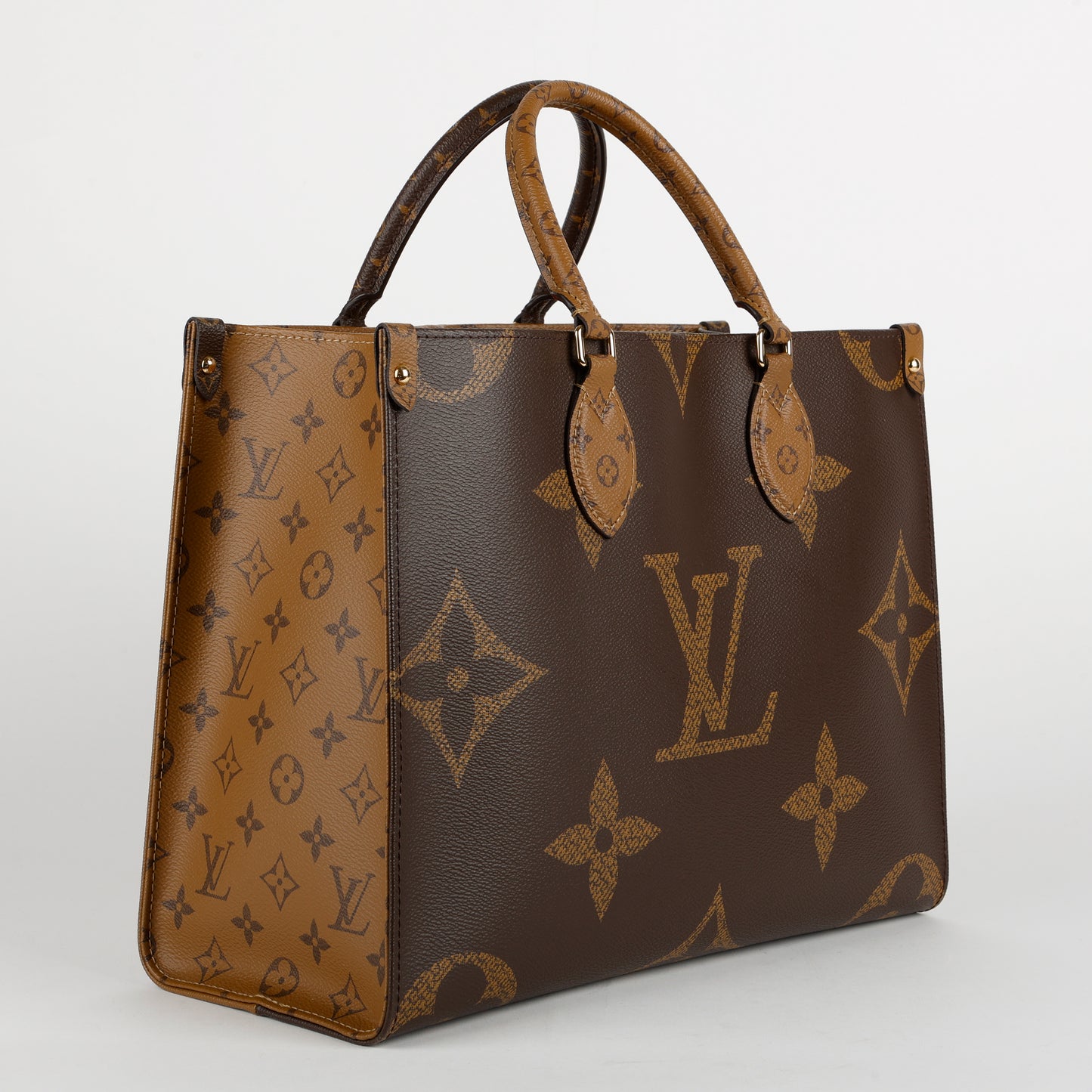 OnTheGo MM, Giant Reverse Monogram 11784