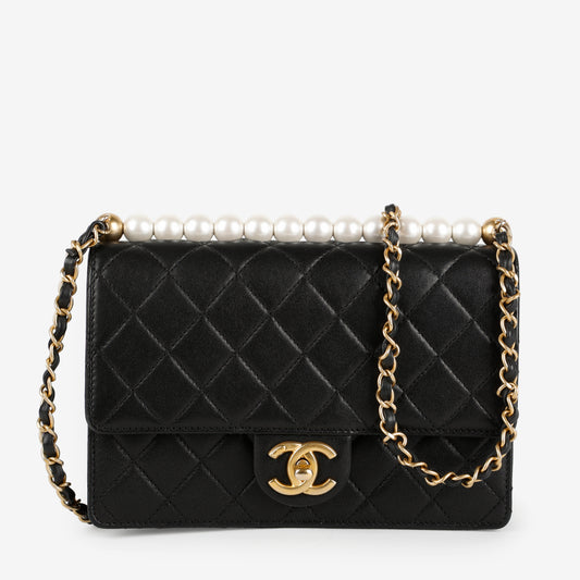 Small Pearl Single Flap, Black Lambskin GHW