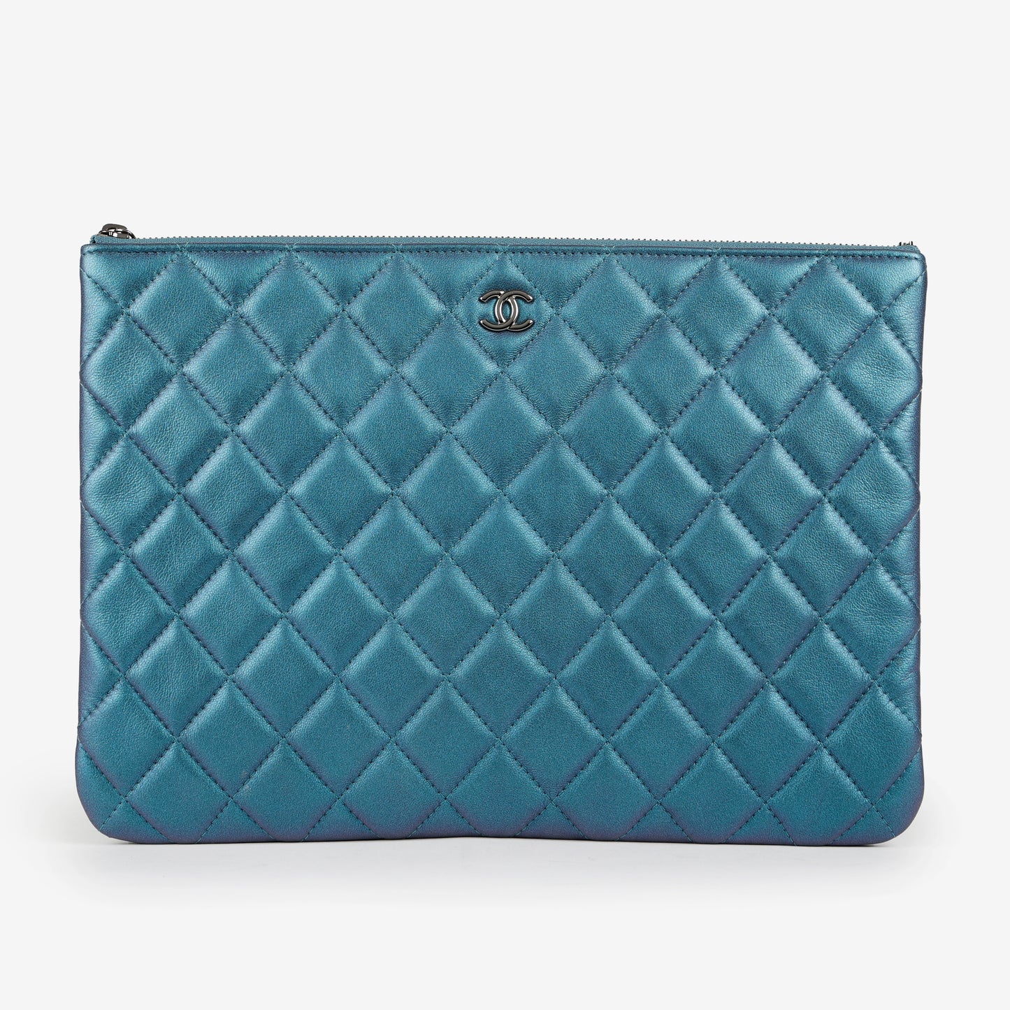 Medium O Case Lambskin, Turquoise Iridescent