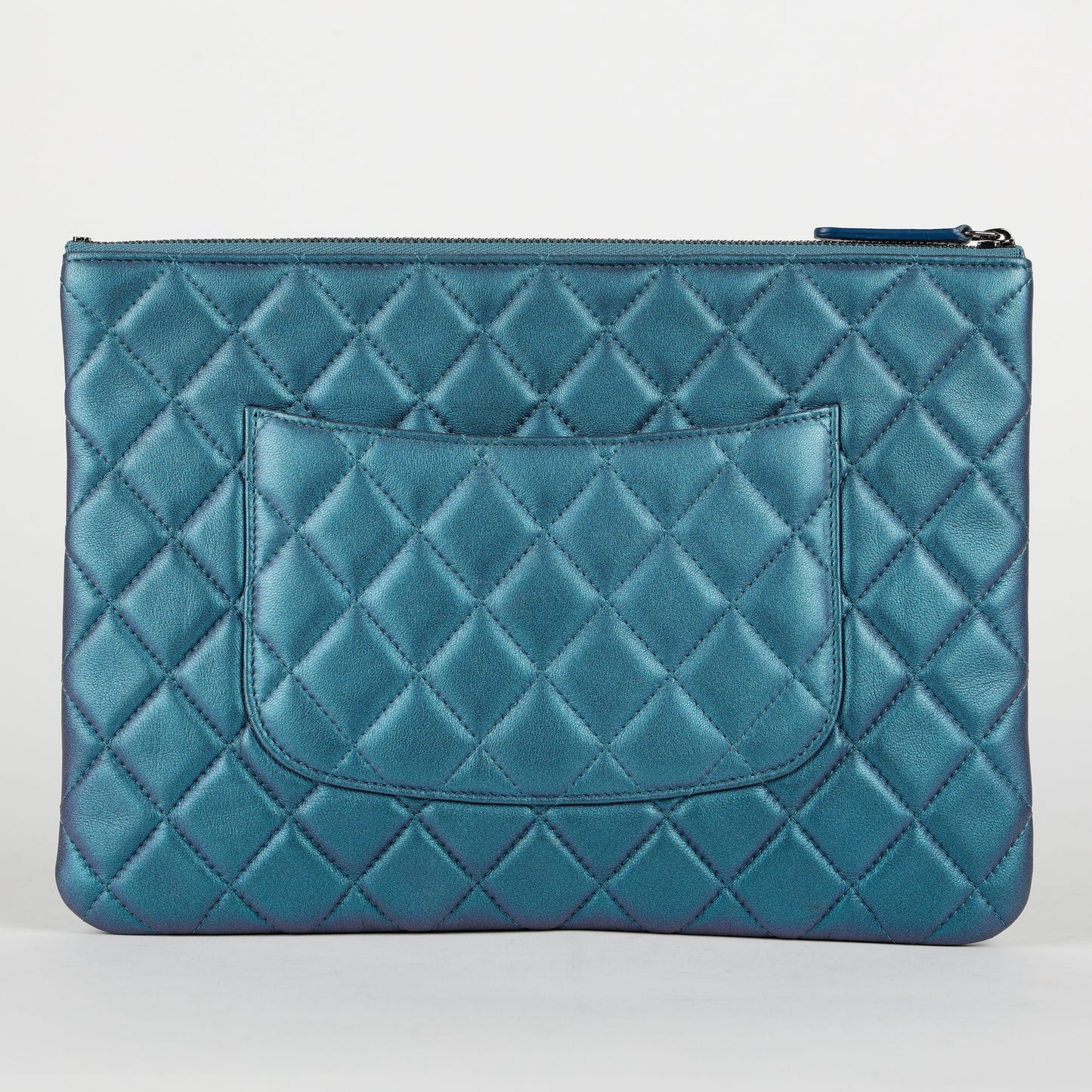 Medium O Case Lambskin, Turquoise Iridescent