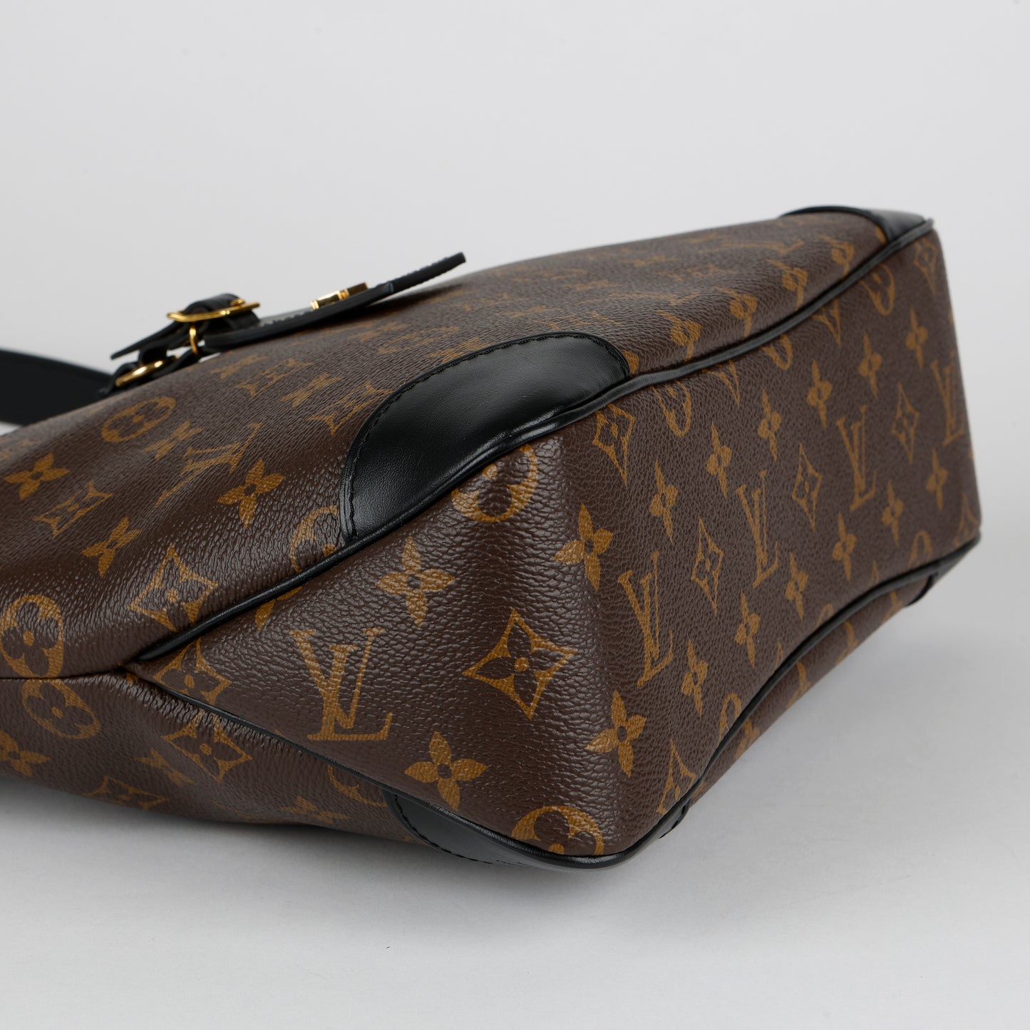 Odeon MM, Monogram Black 11827