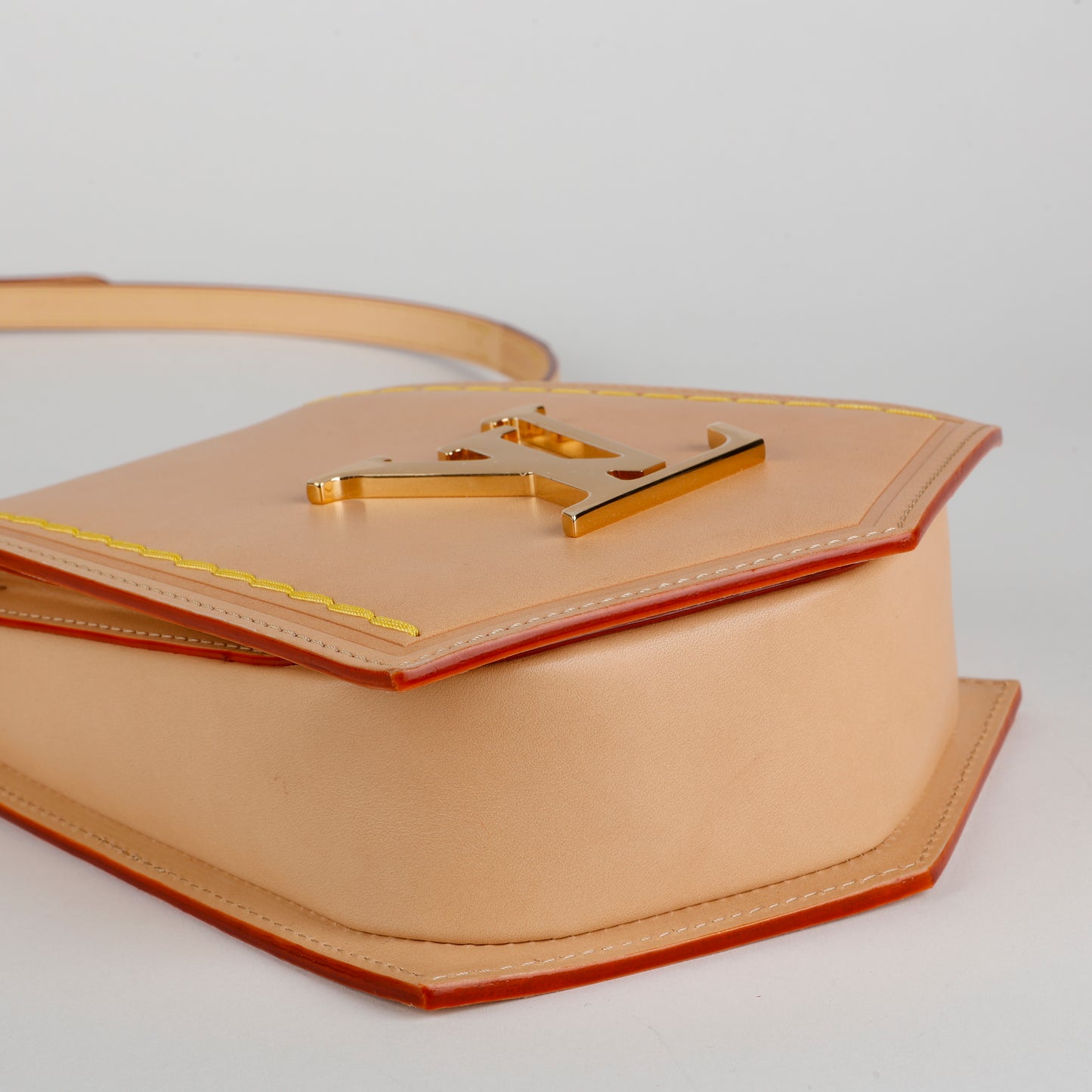 XL Key Bell, Vachetta