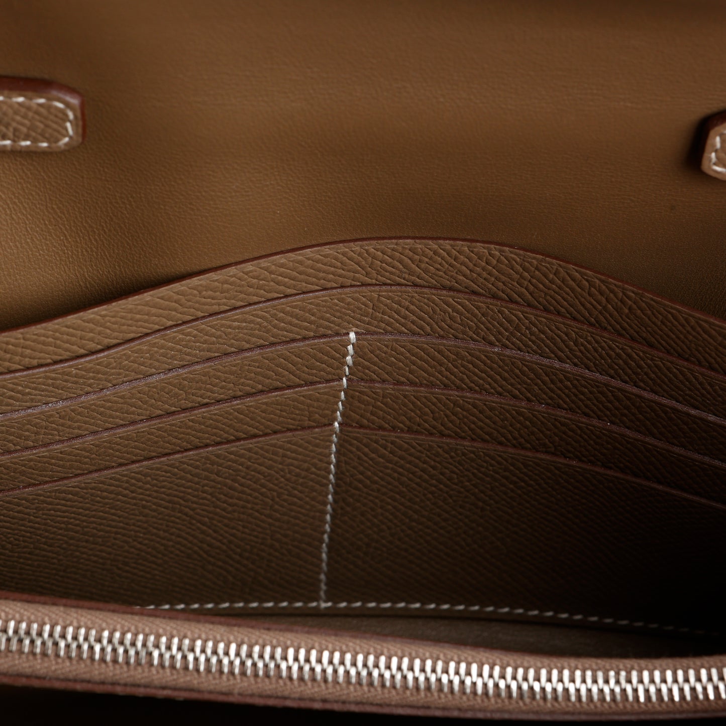 Constance To Go, Etoupe Epsom Palladium Hardware