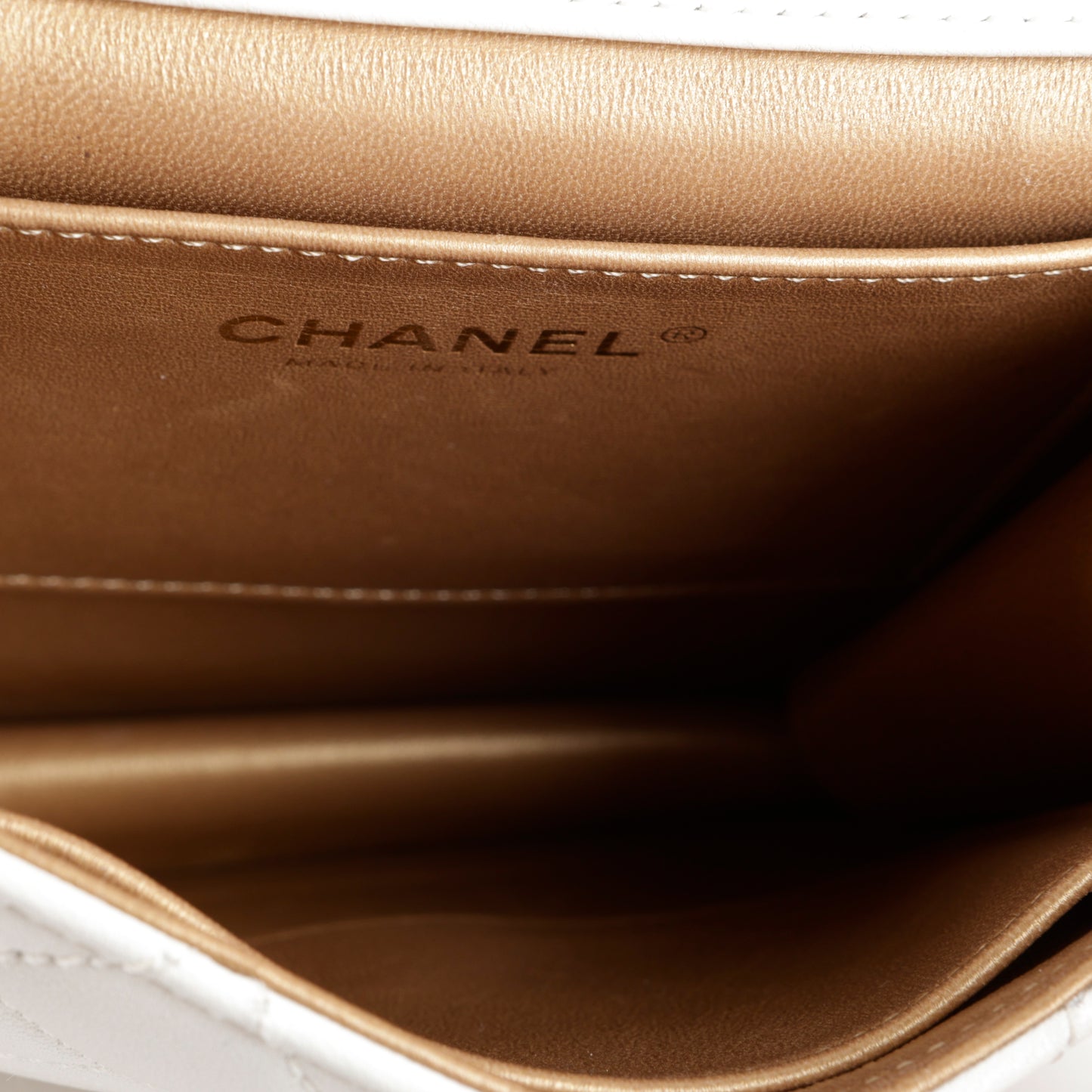 Mini Chic Pearl Flap, White