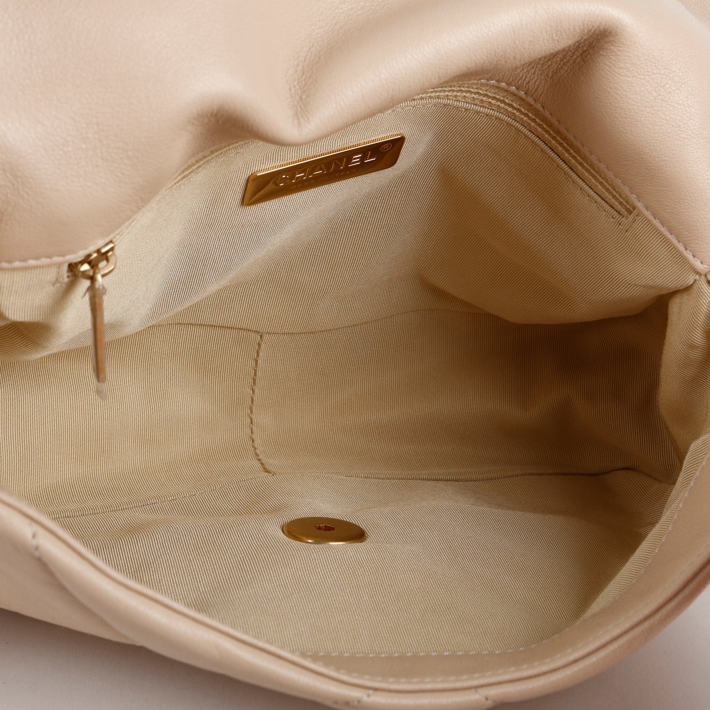 Small 19, Beige Lambskin