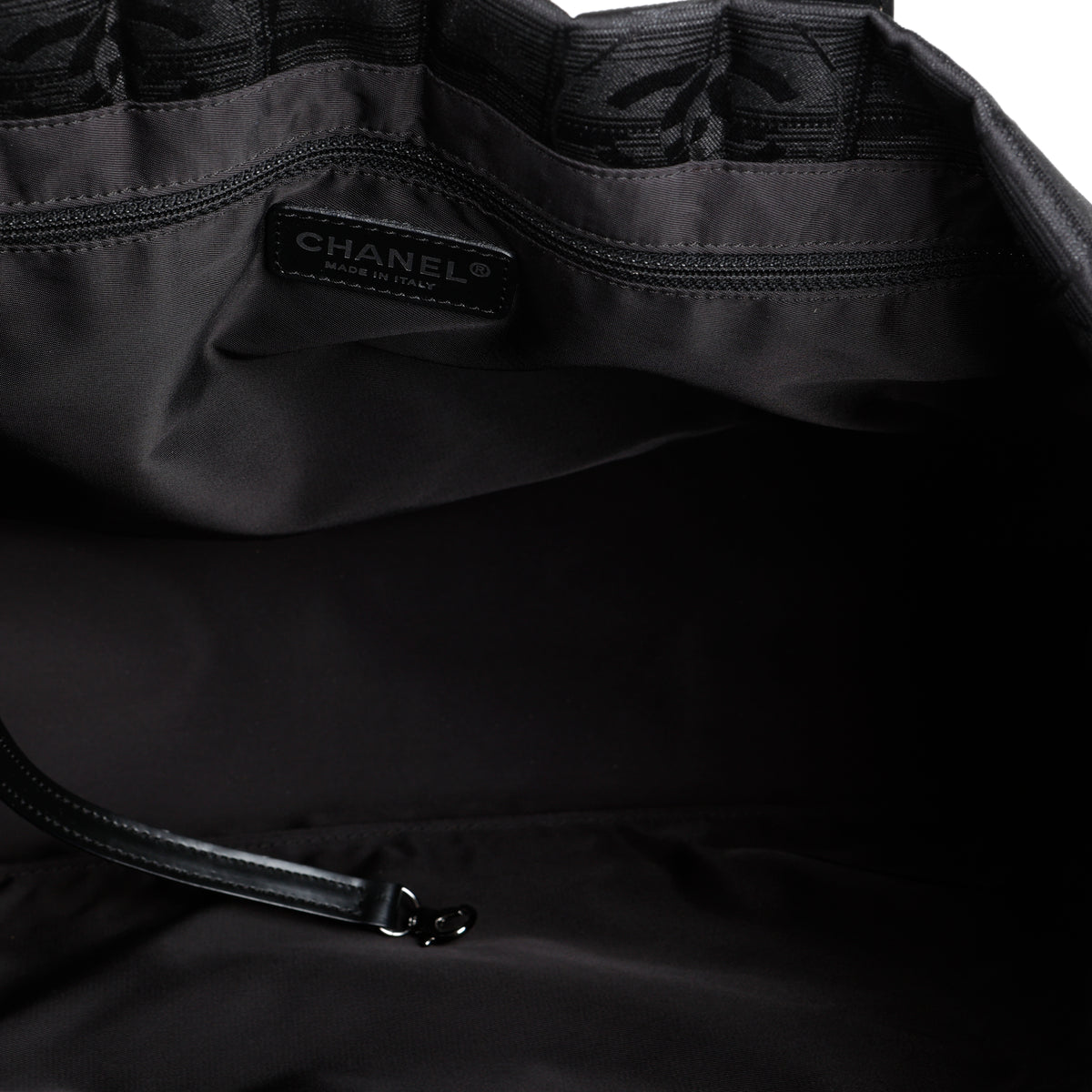 Medium Travel Line Tote, Black Nylon