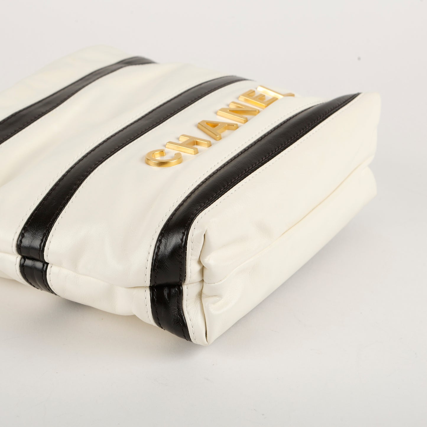 Mini 22 Striped Calfskin Black White 10537