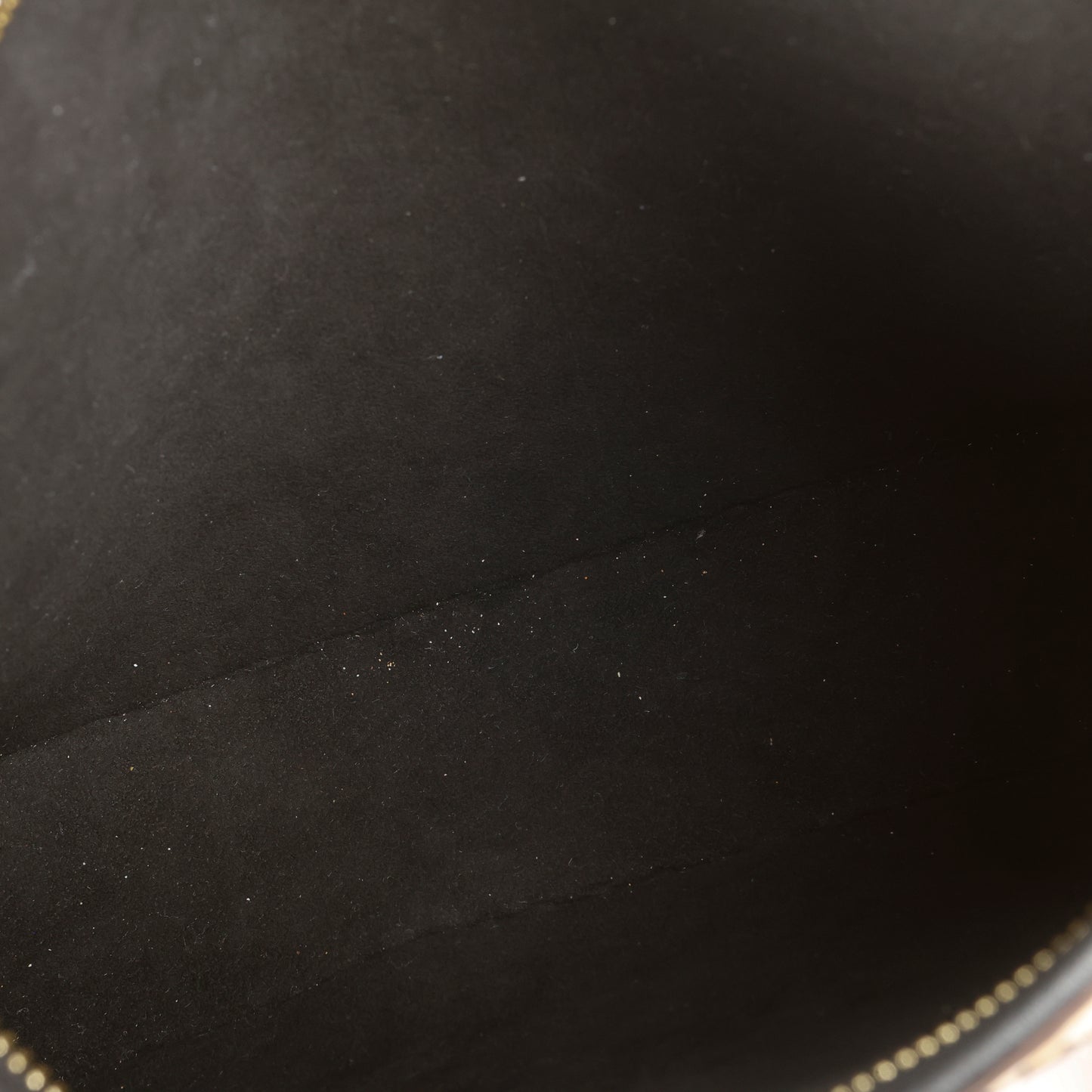 Toiletry On Chain 26, Black Raffia