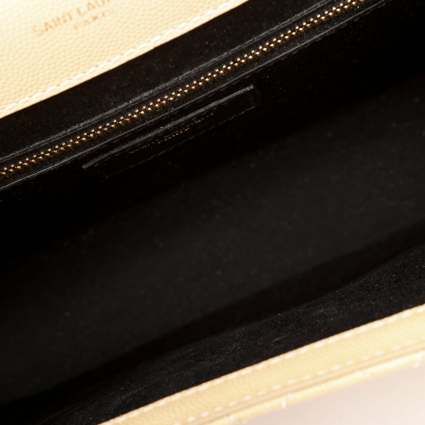 Large Envelope Beige Grain de Poudre