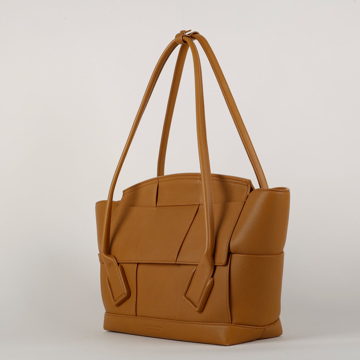 French Calfskin Maxi Intrecciato Arco, Caramel 11223