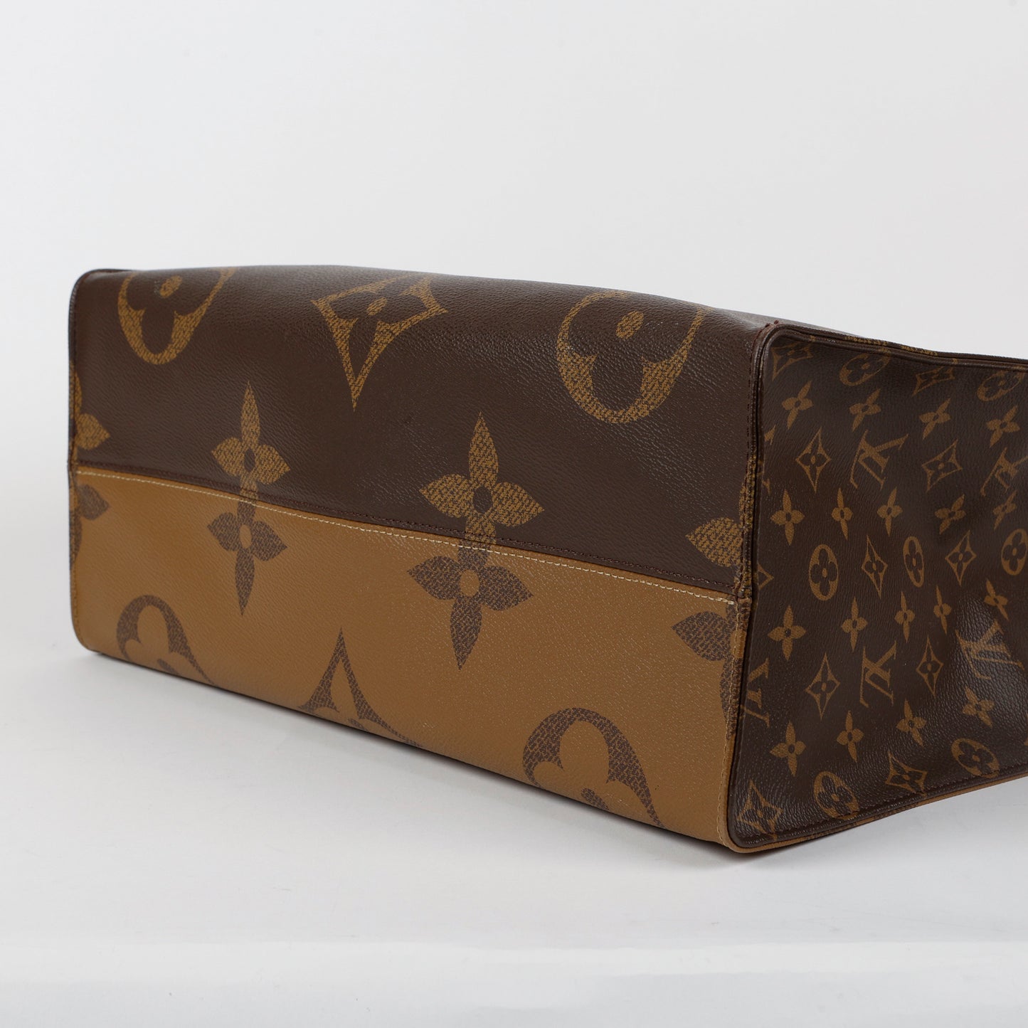 OnTheGo GM, Reverse Monogram 11399