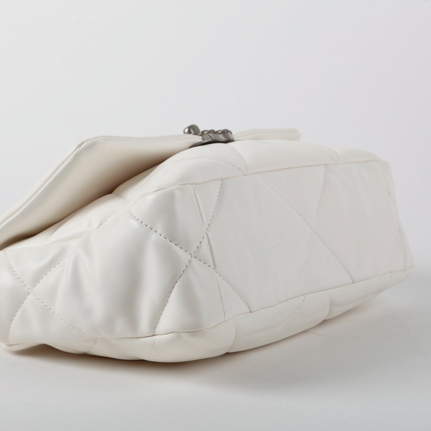 Medium 19, White Lambskin Silver Hardware