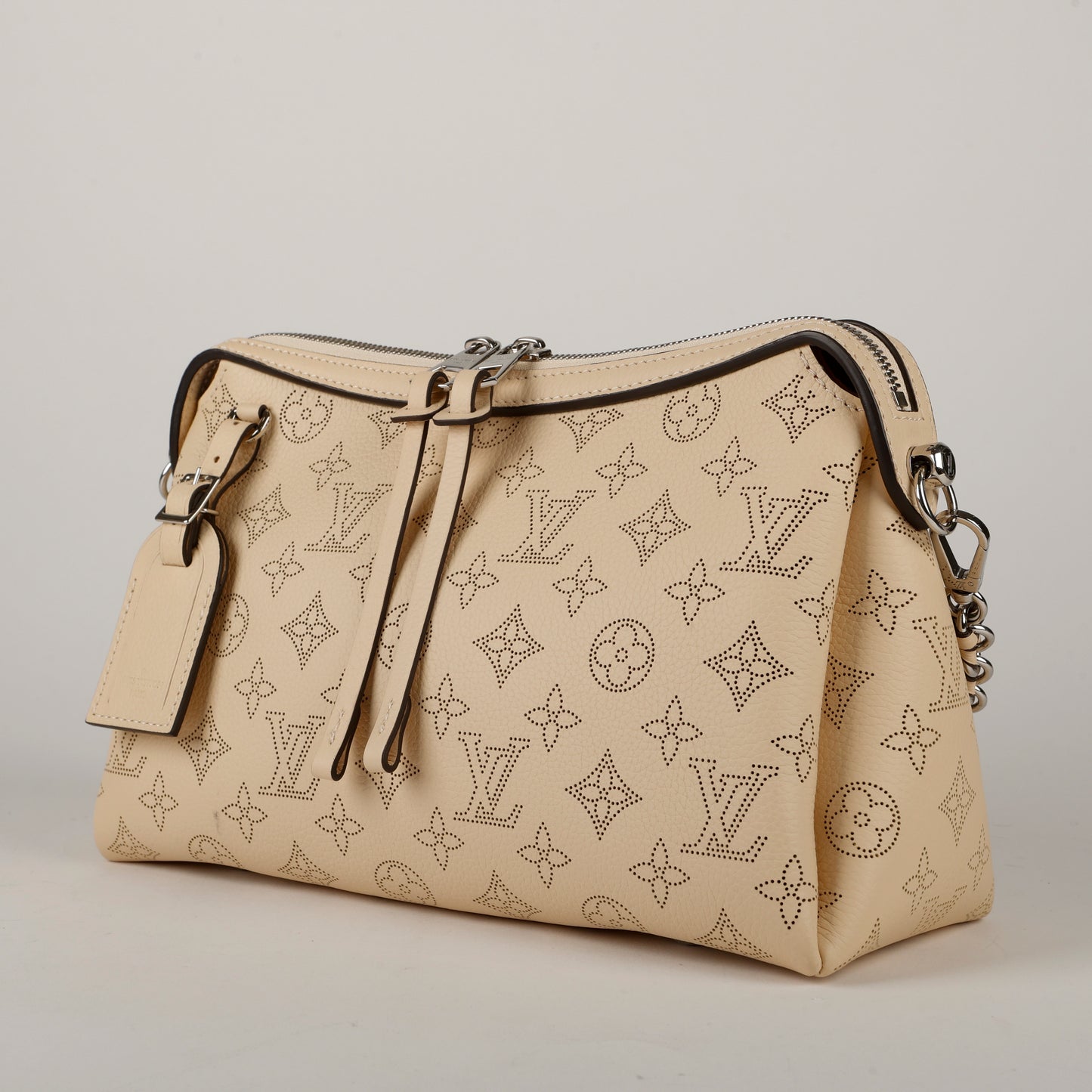Hand It All PM, Cream Mahina Calfskin