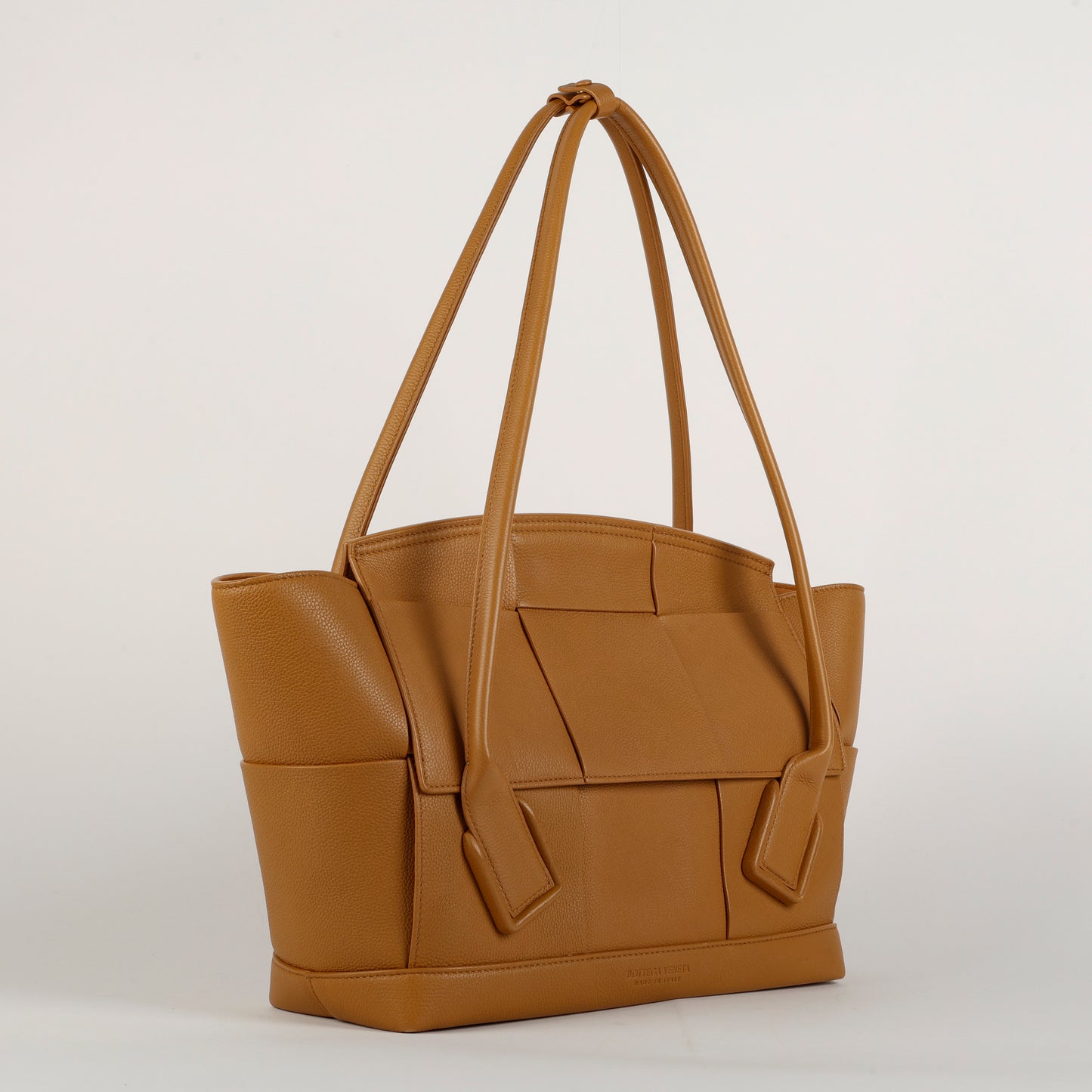 French Calfskin Maxi Intrecciato Arco, Caramel 11223