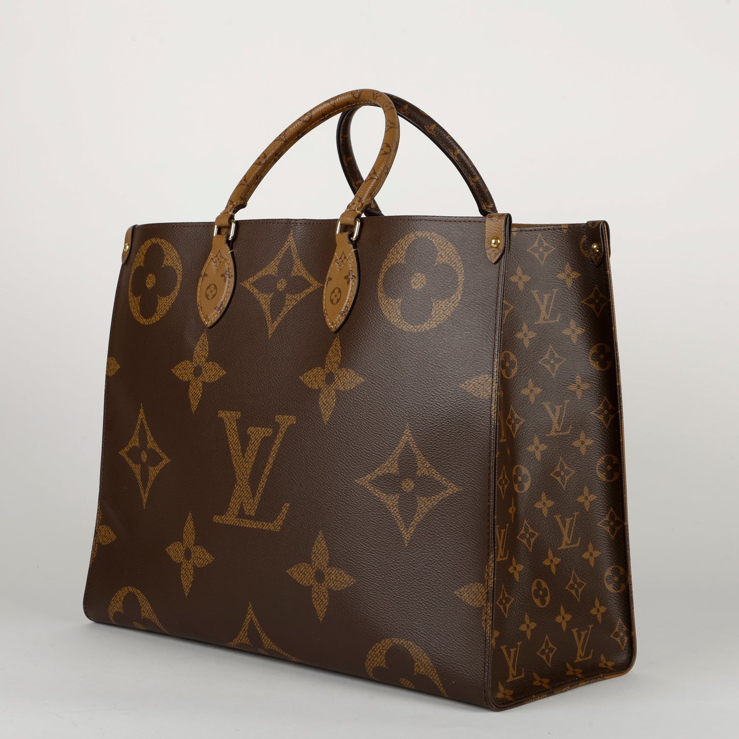 OnTheGo MM, Giant Reverse Monogram