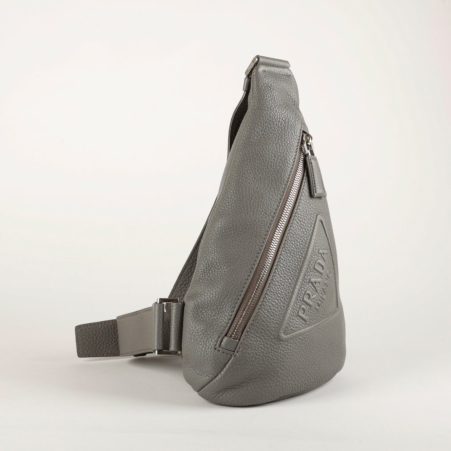 Sling Triangle Sport Belt Bag, Grey Calfskin