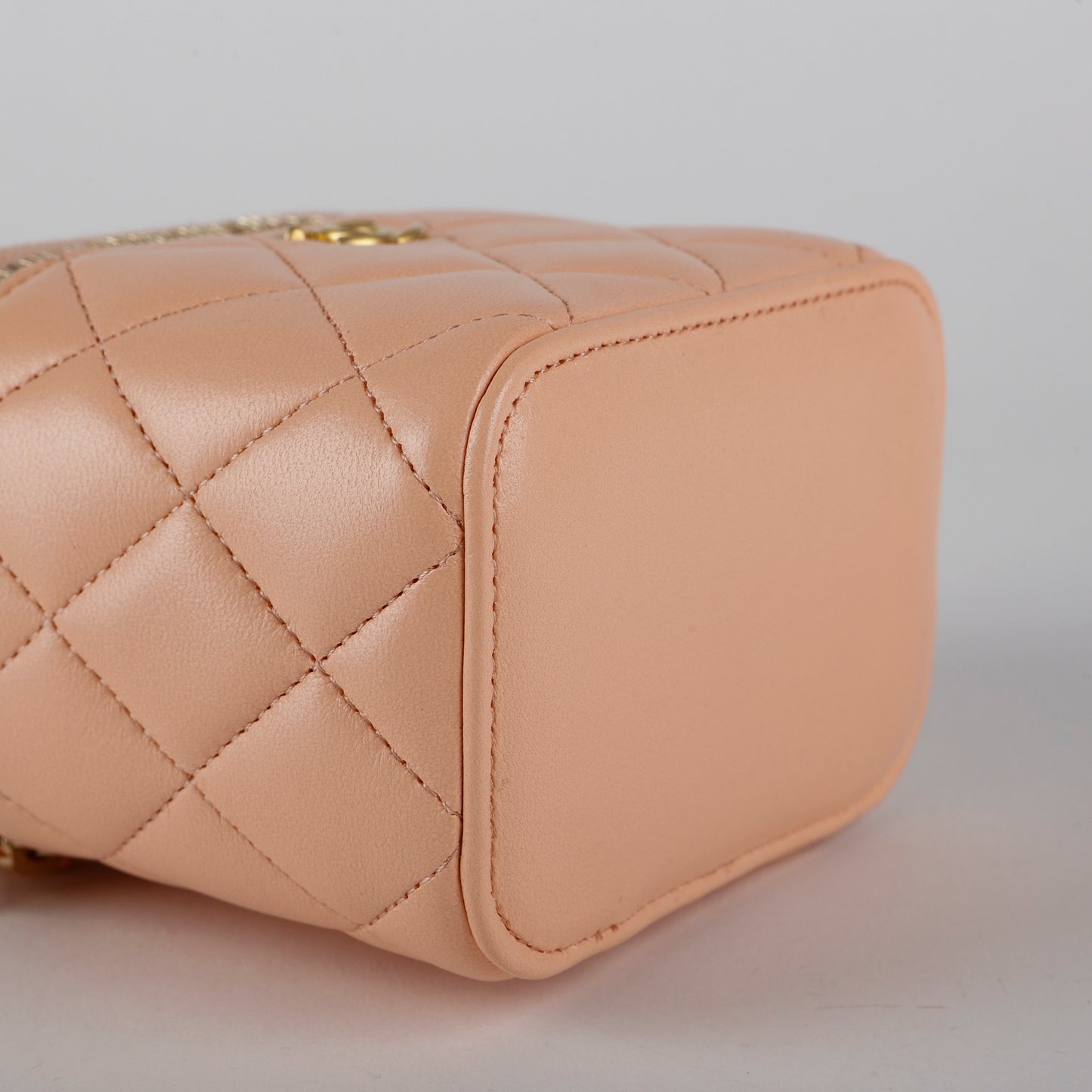 Mini Pearl Crush Vanity Case, Peachy Pink Lambskin