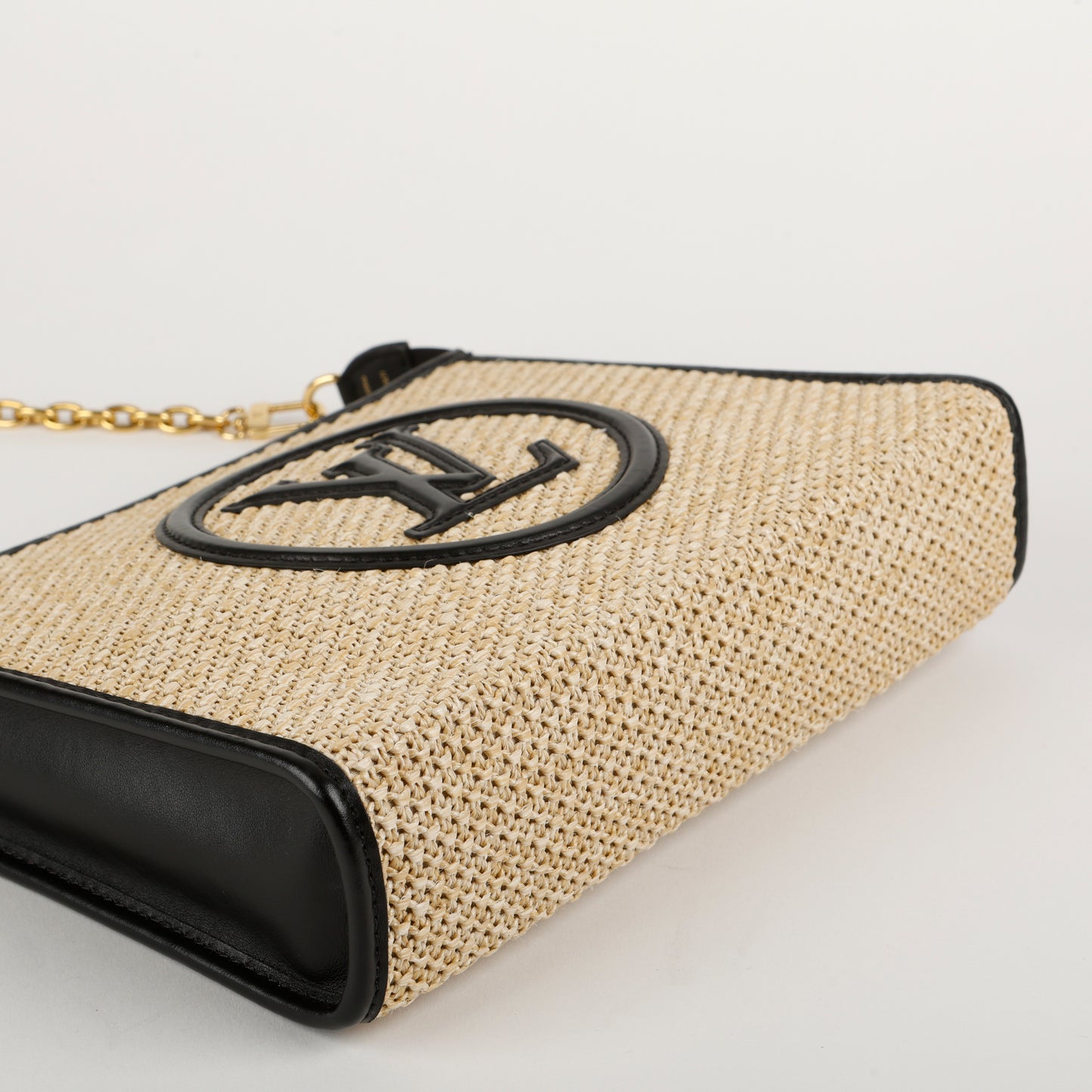 Toiletry On Chain 26, Black Raffia