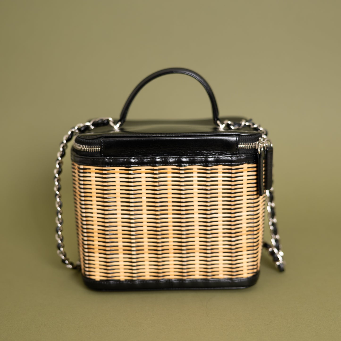 Medium Take Away Vanity Case, Raffia/Black