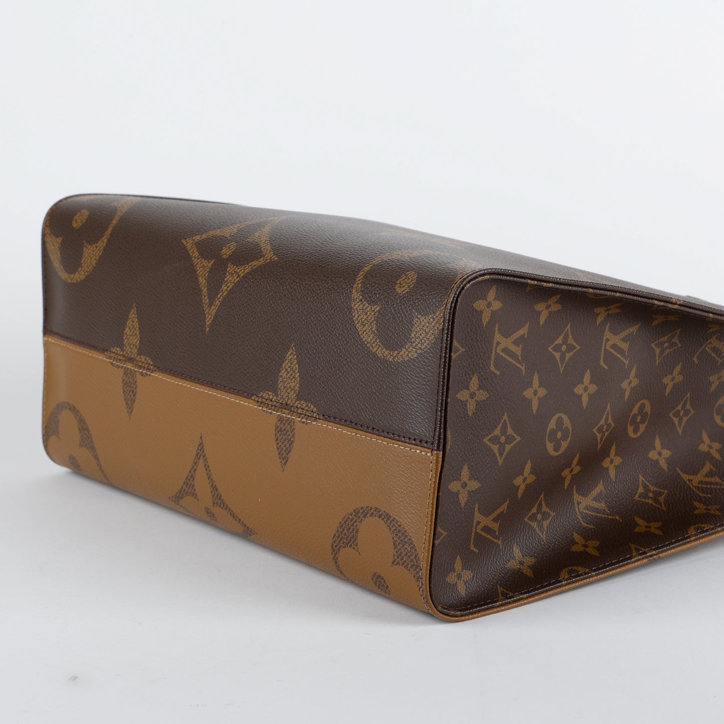 OnTheGo MM, Monogram 11624