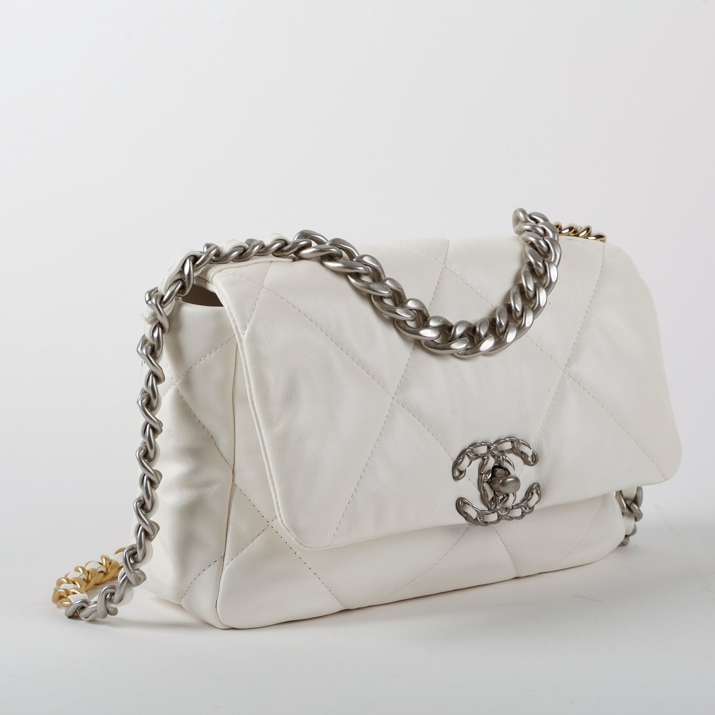 Medium 19, White Lambskin Silver Hardware