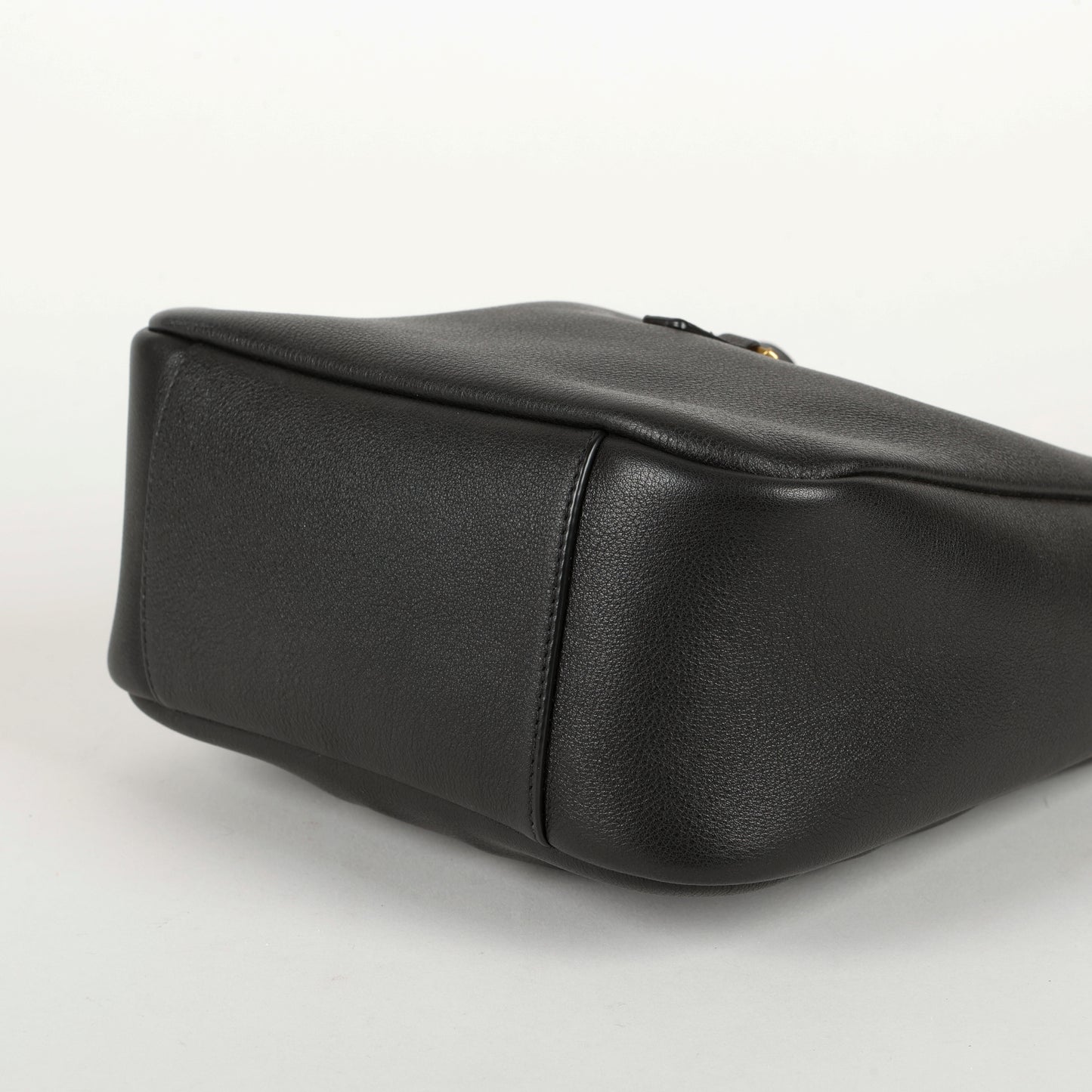 Small LE 5 à 7 Hobo, Black Grained Leather