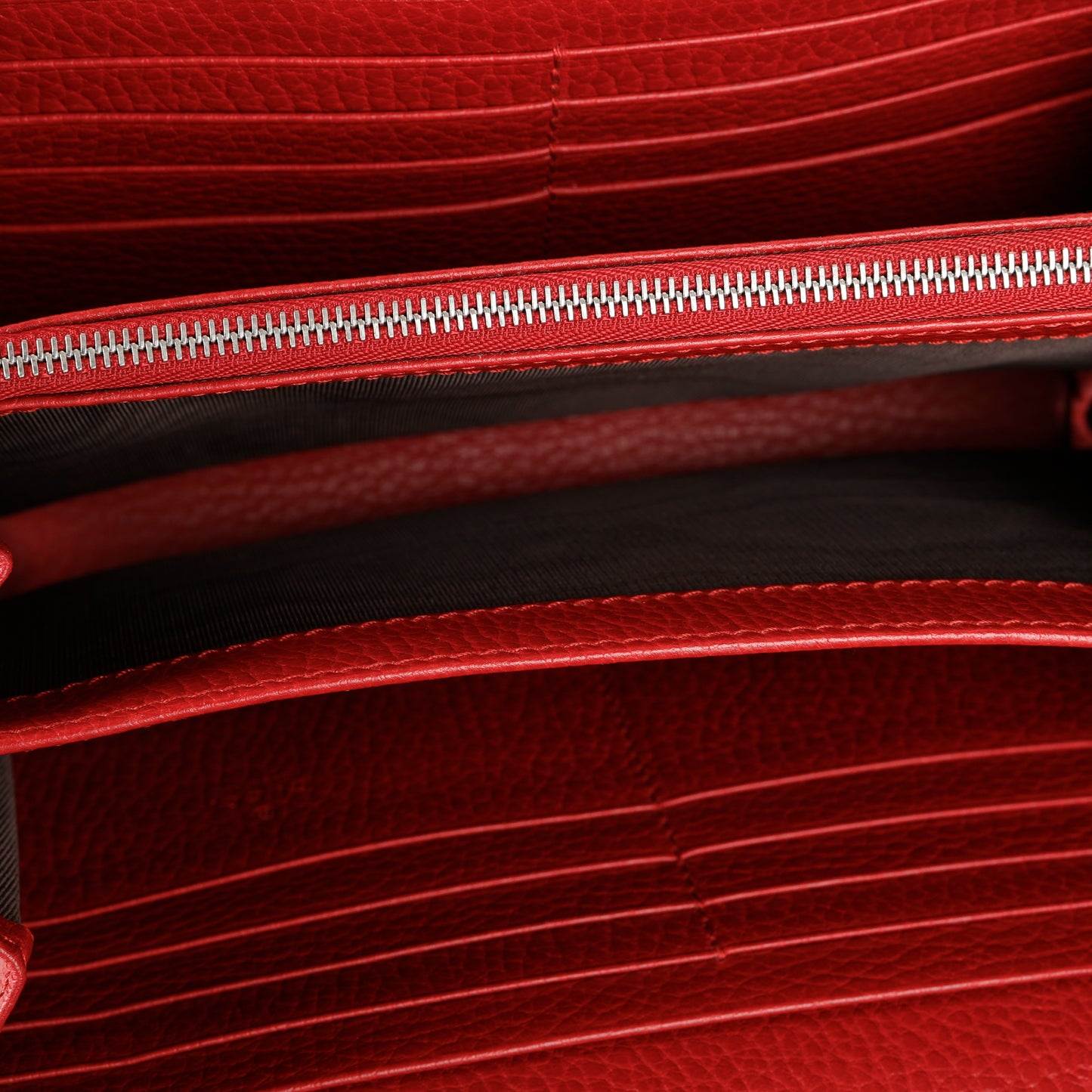 Dionysus Wallet on Chain, Red