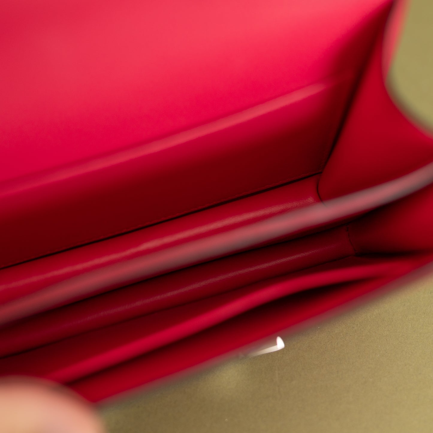 Constance 18 Mysore Goatskin, Framboise 9500