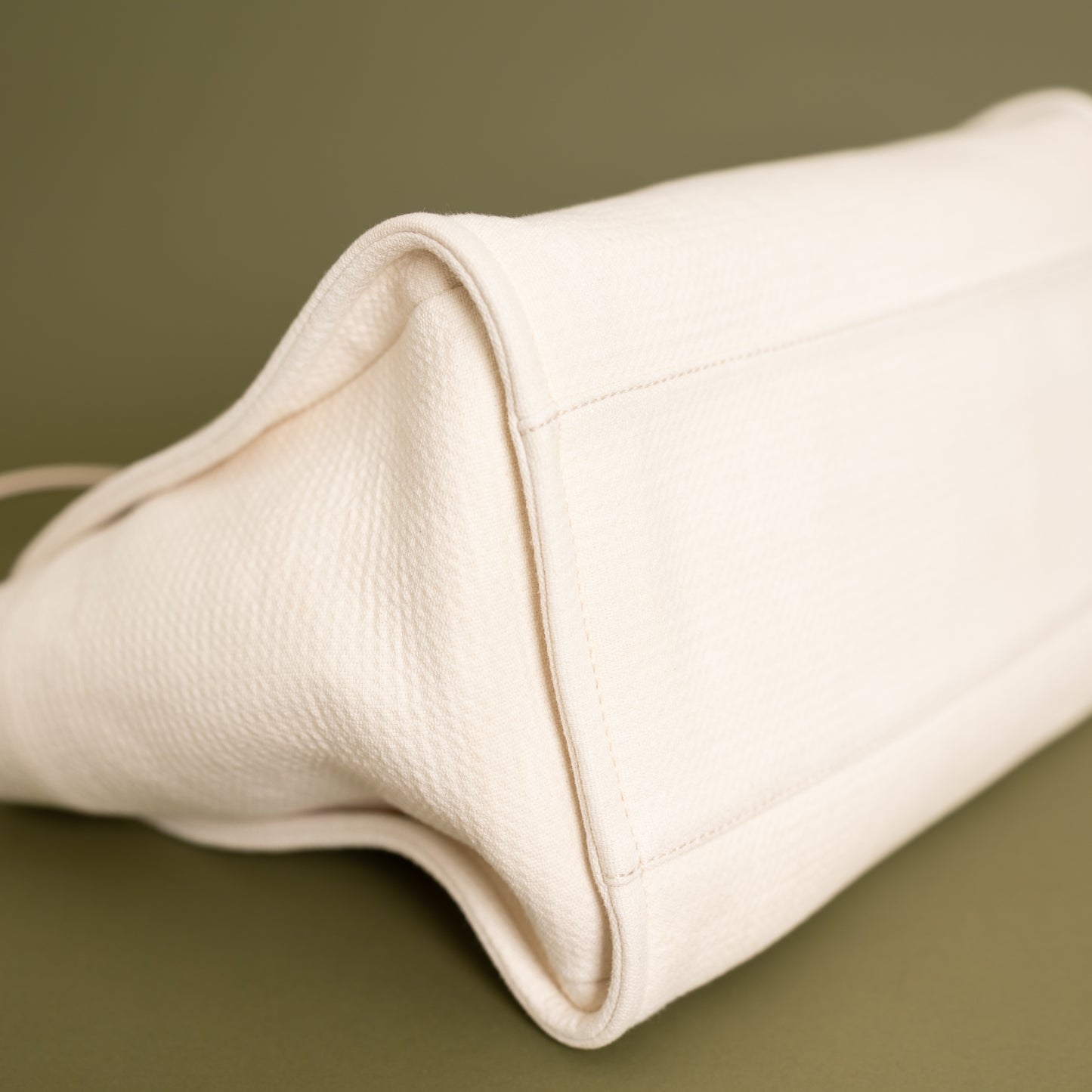 Large Deauville, White Canvas 9924