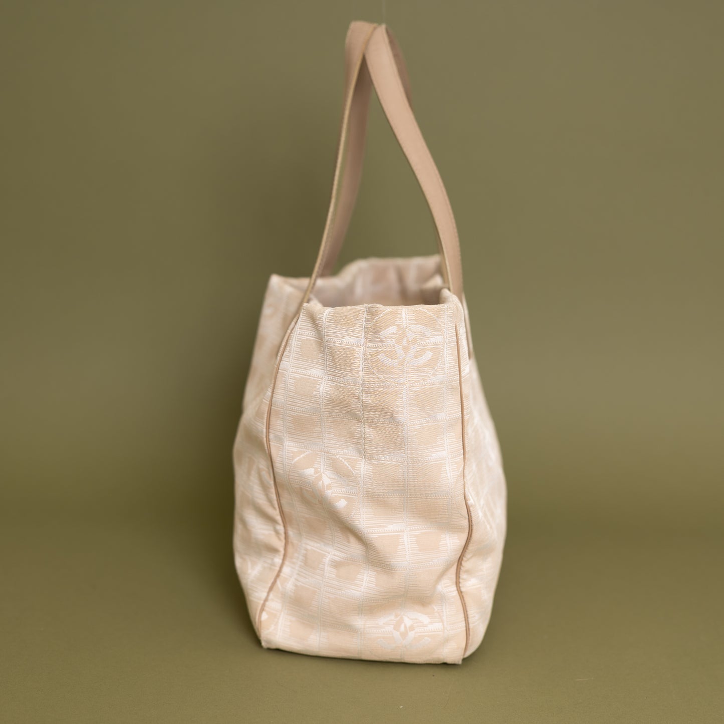 Medium Travel Line Tote, Cream Nylon 9944