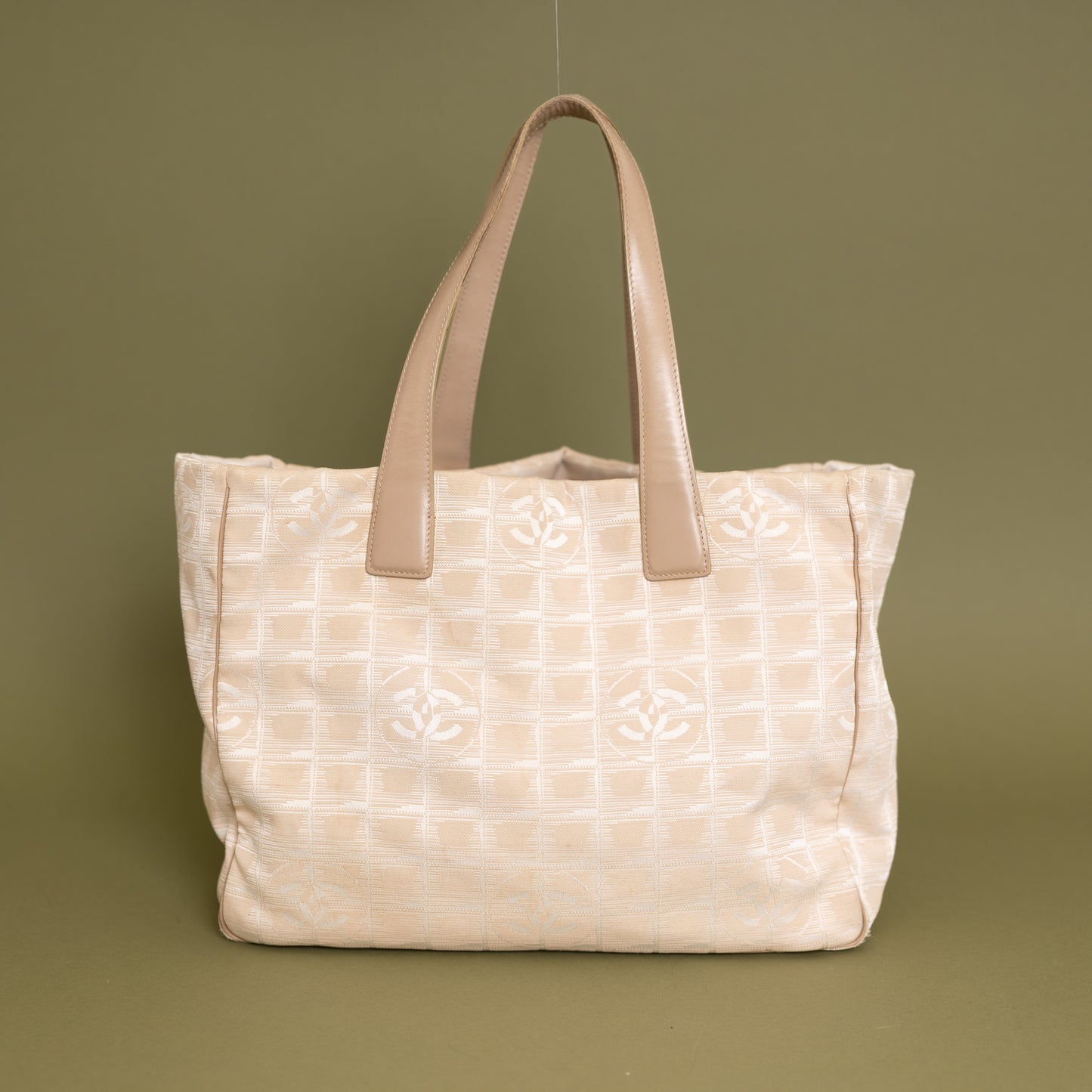 Medium Travel Line Tote, Cream Nylon 9944