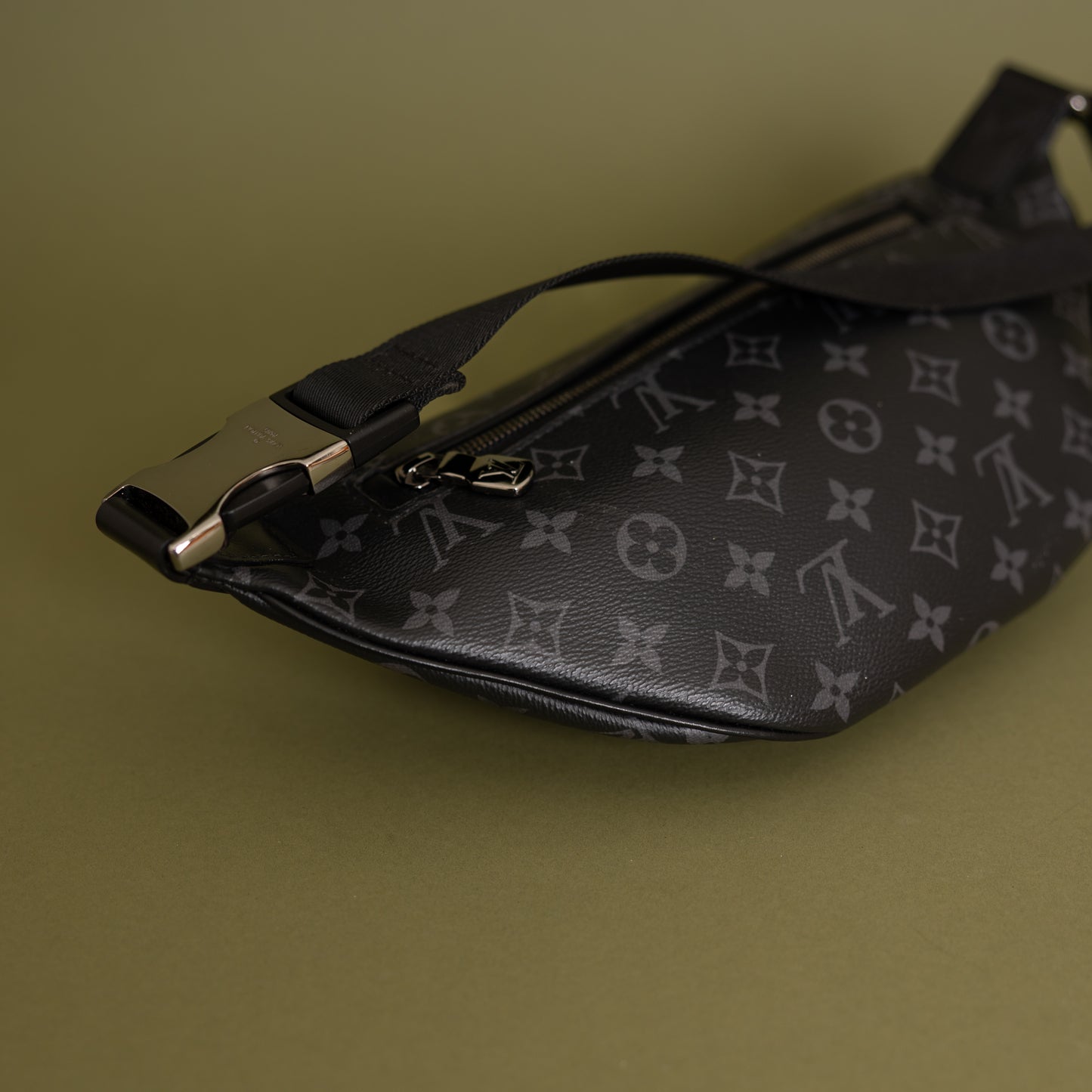 Discovery Bumbag, Monogram Eclipse 9956
