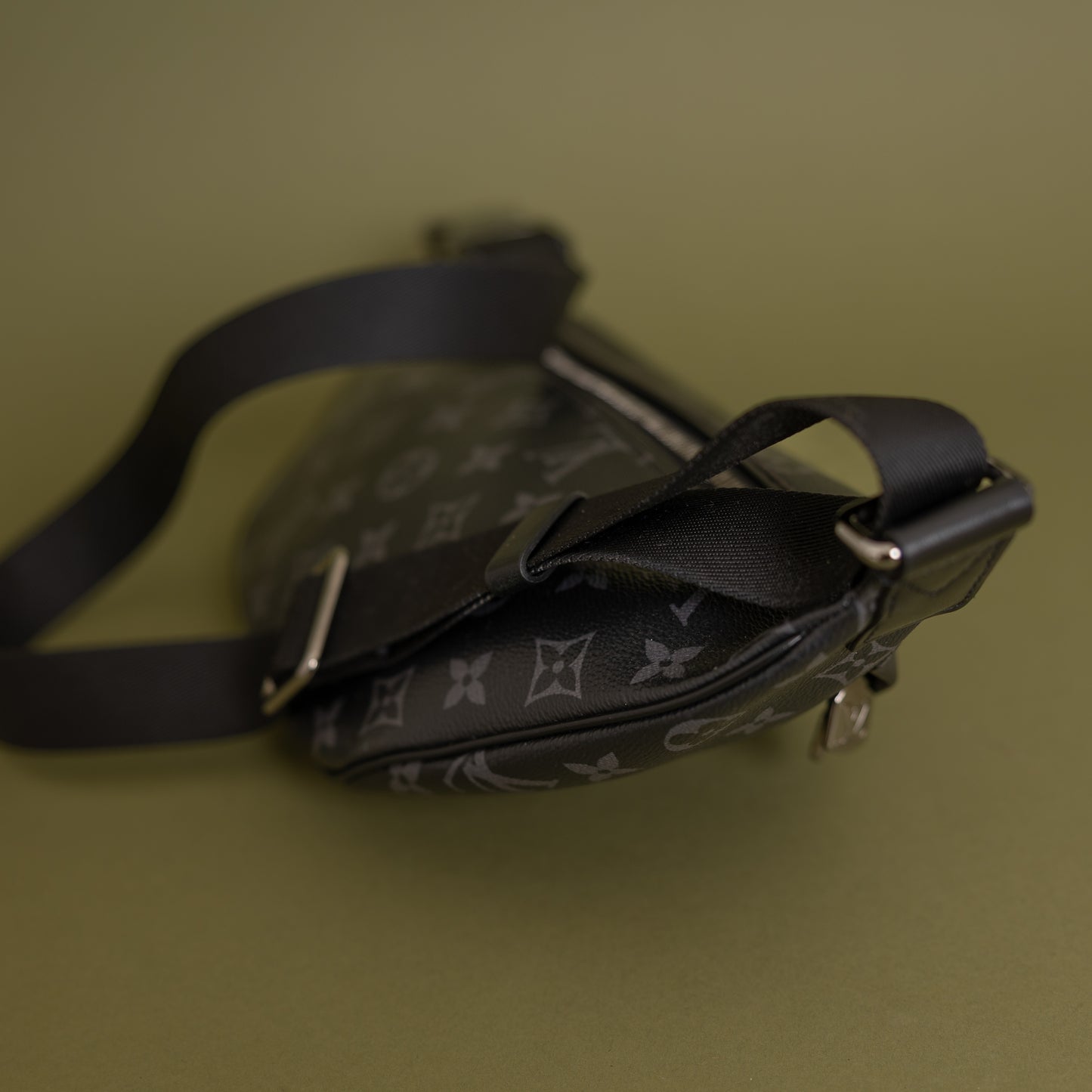 Discovery Bumbag, Monogram Eclipse 9956