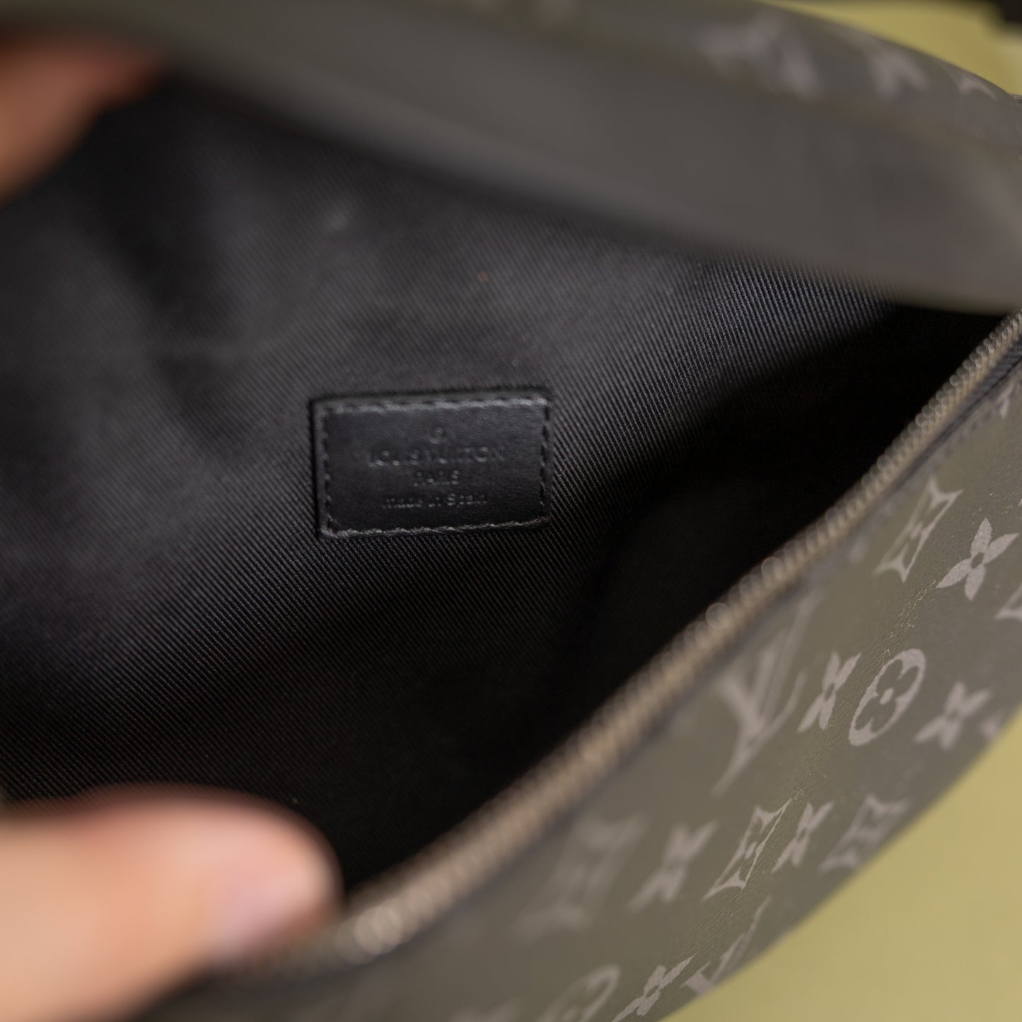 Discovery Bumbag, Monogram Eclipse 9956