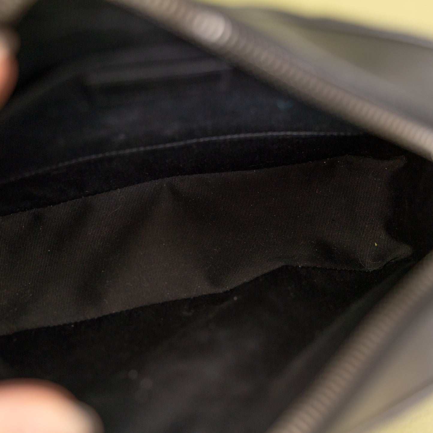 Lou Camera Bag, Black SHW 9995