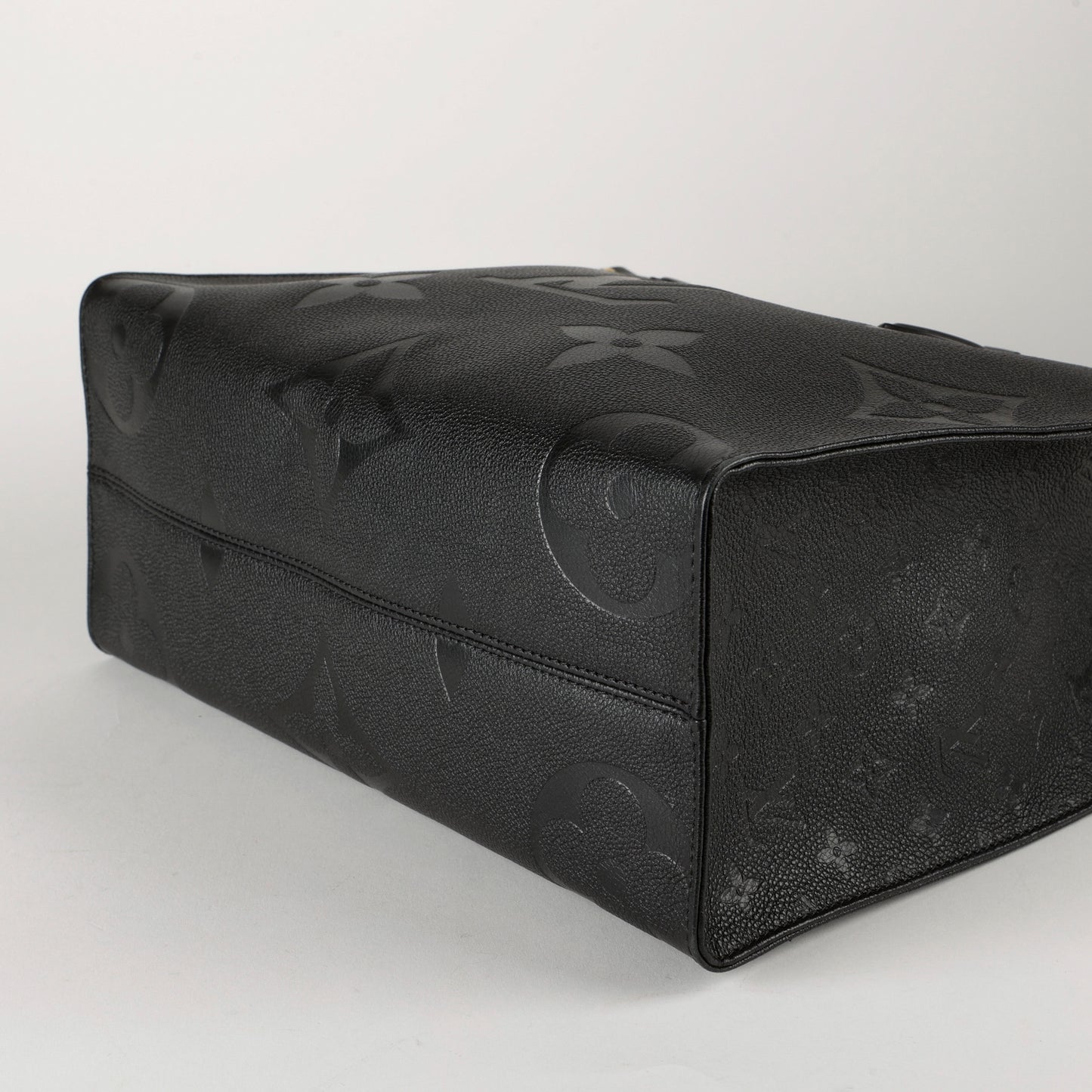 OnTheGo MM, Black Empreinte 1090